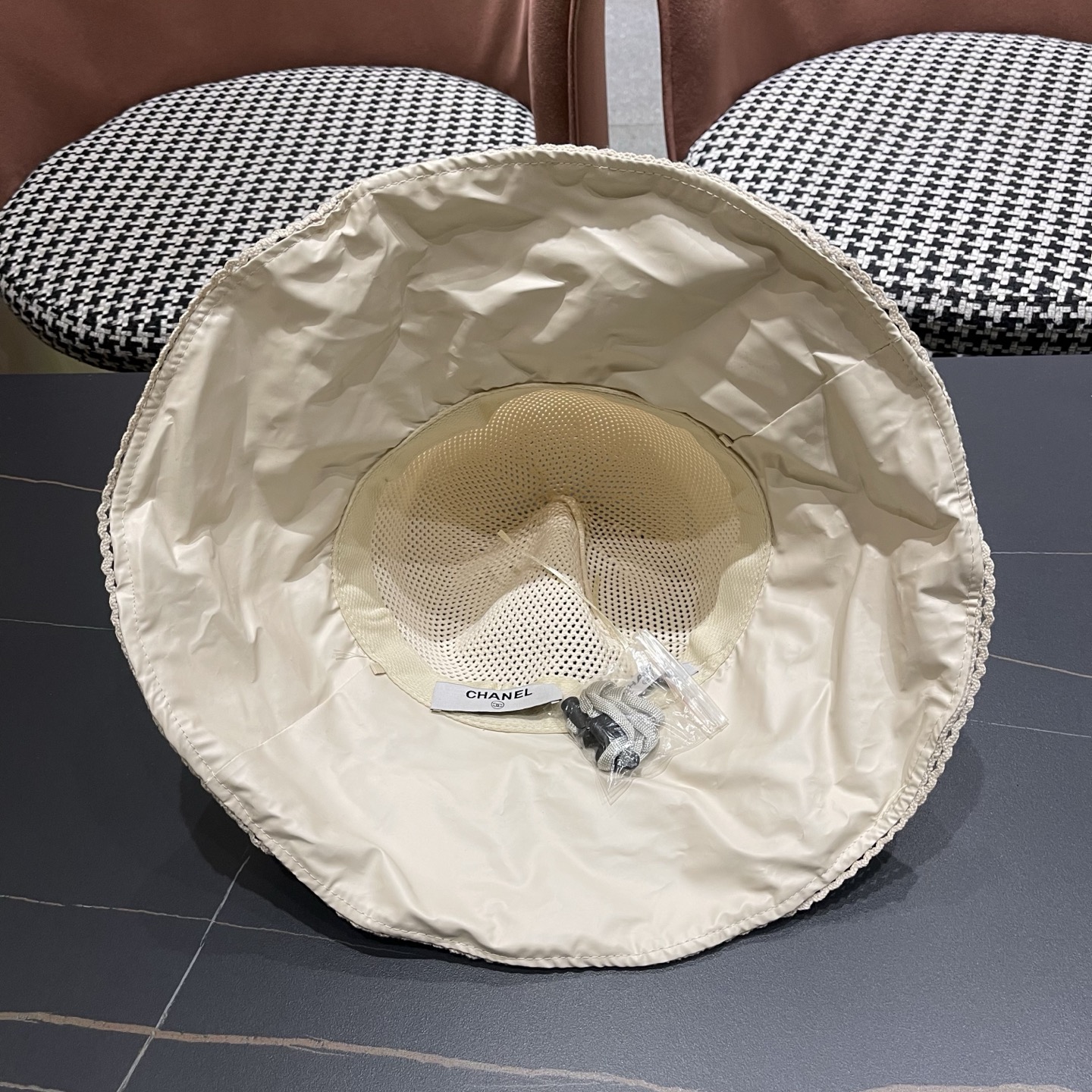 CHANEL 香奈儿早春新款韩版蝴蝶结防紫外线大帽檐渔夫帽 精致无暇！做工细致，