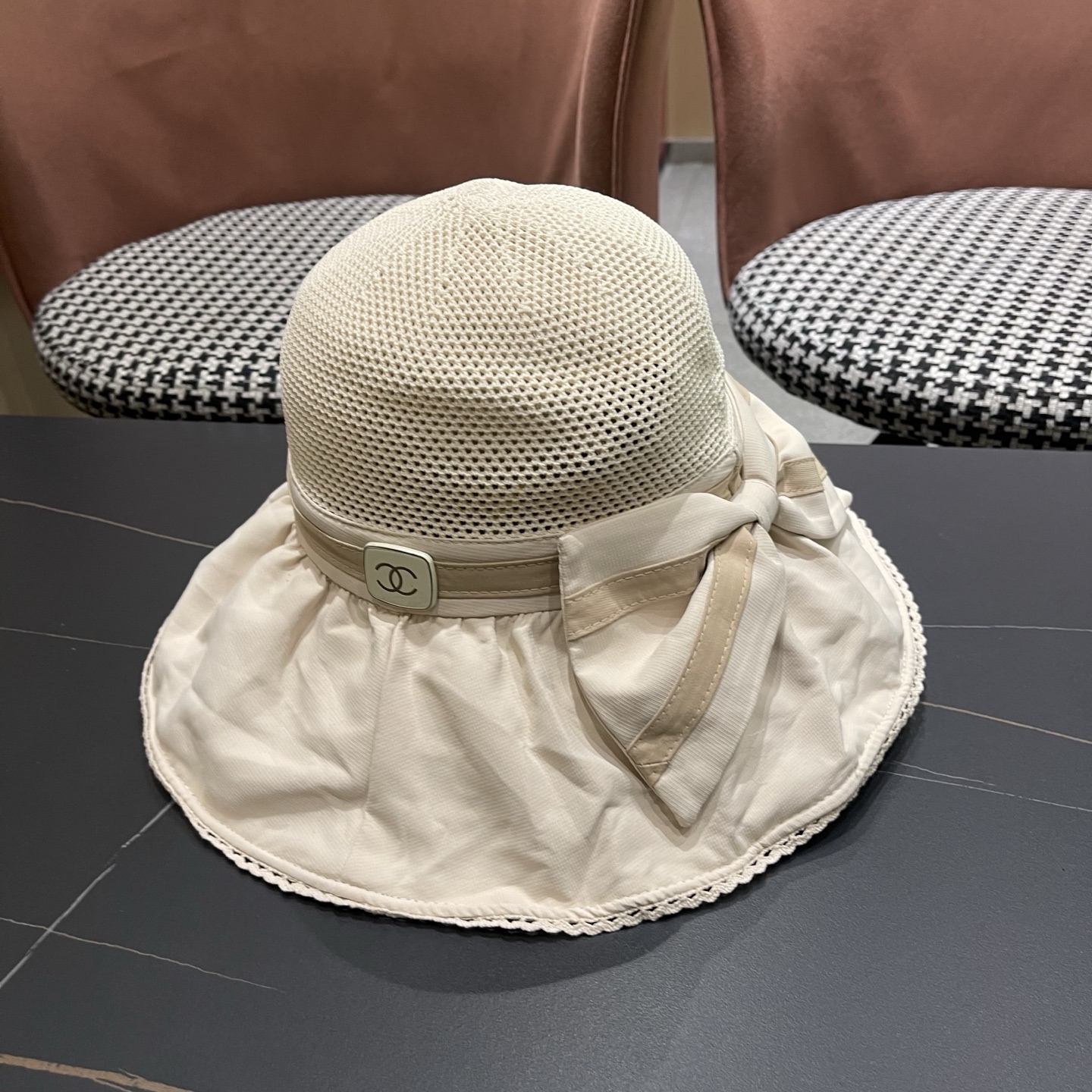 CHANEL 香奈儿早春新款韩版蝴蝶结防紫外线大帽檐渔夫帽 精致无暇！做工细致，