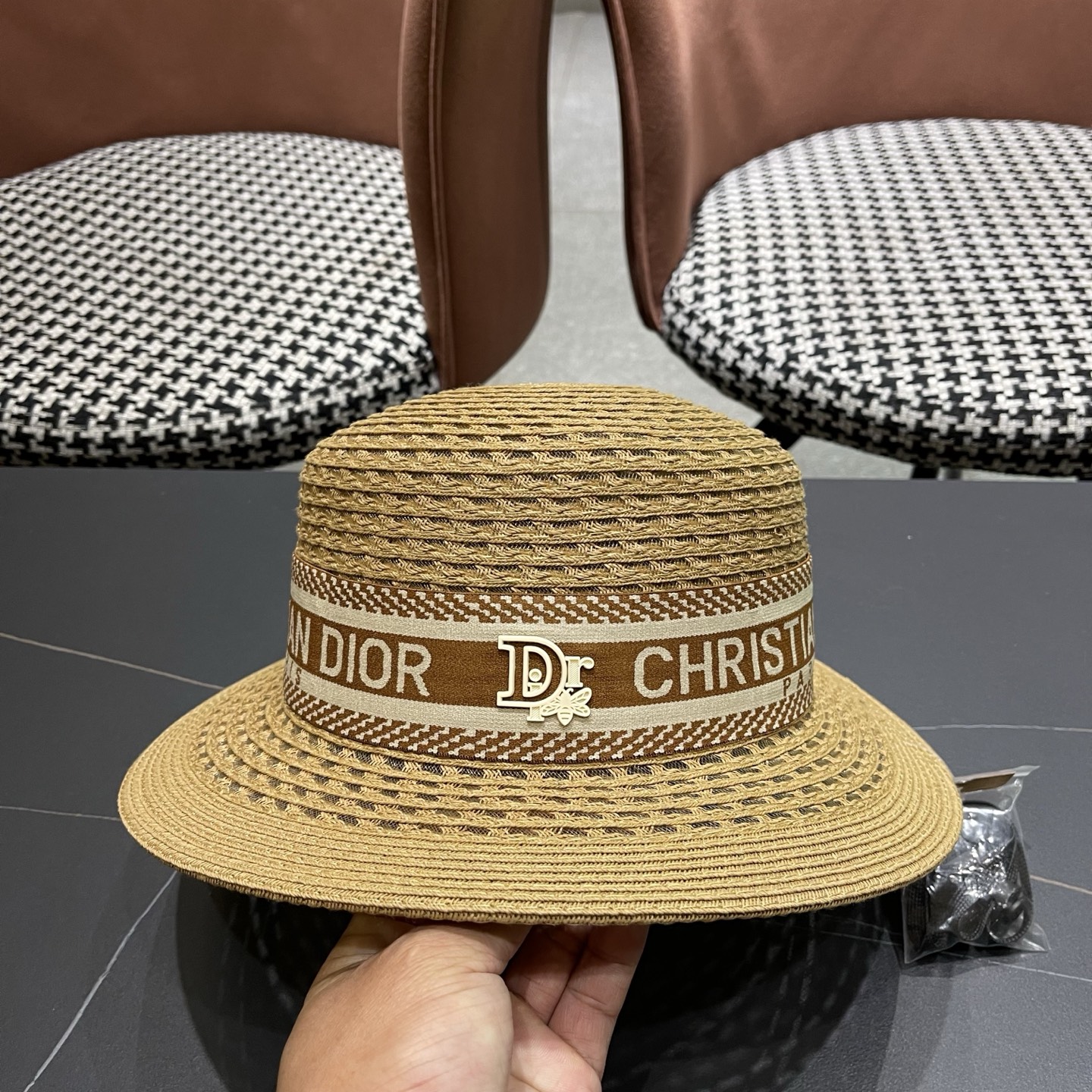 Dior迪奥 新款平顶草帽女春夏季新款高级感优雅大帽檐遮阳防晒帽子