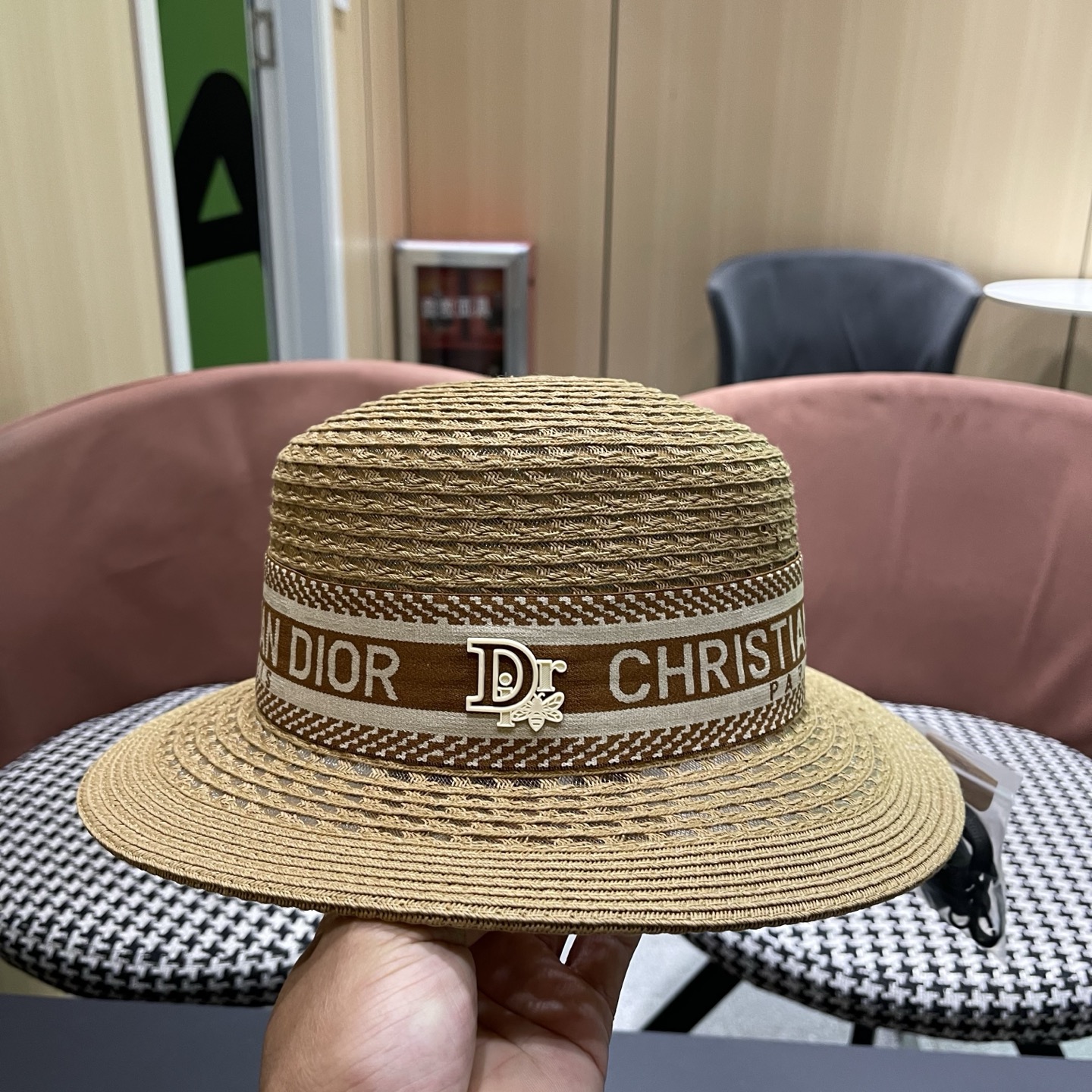 Dior迪奥 新款平顶草帽女春夏季新款高级感优雅大帽檐遮阳防晒帽子