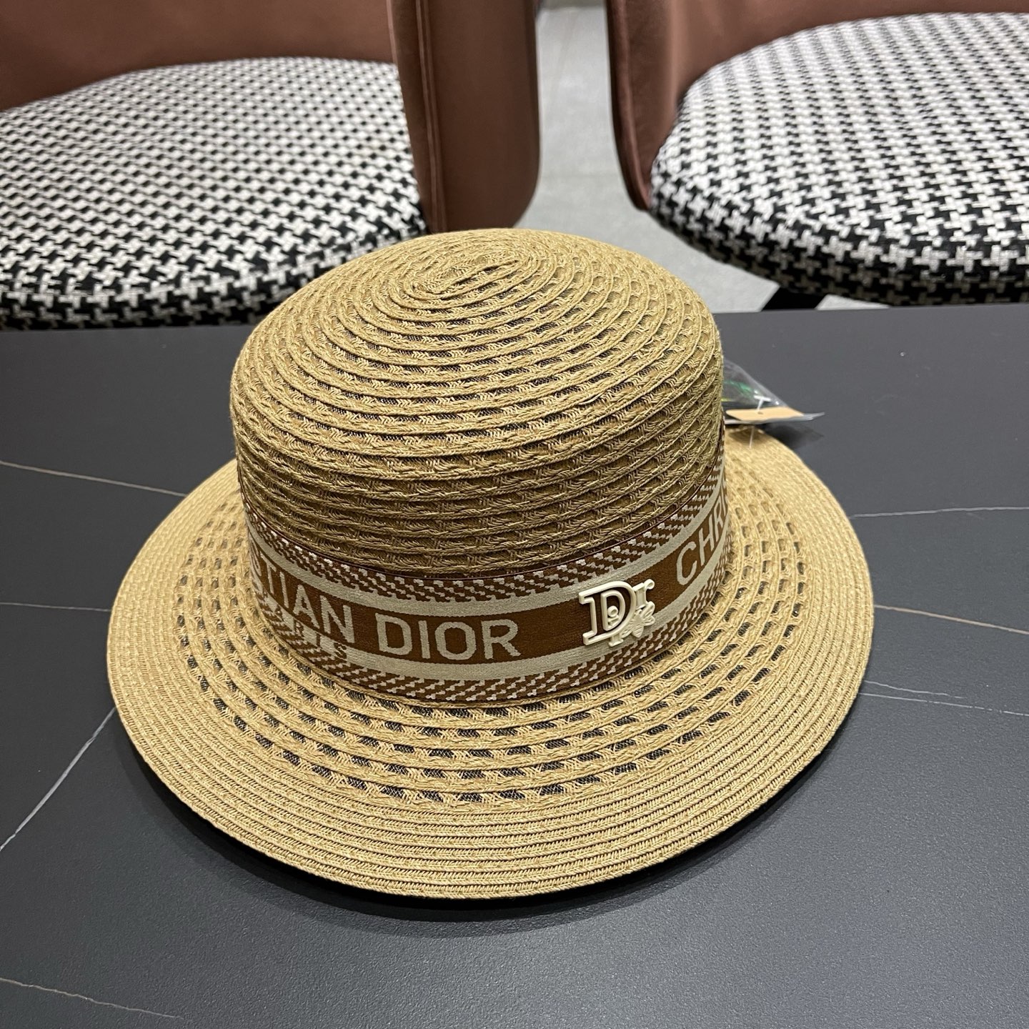 Dior迪奥 新款平顶草帽女春夏季新款高级感优雅大帽檐遮阳防晒帽子