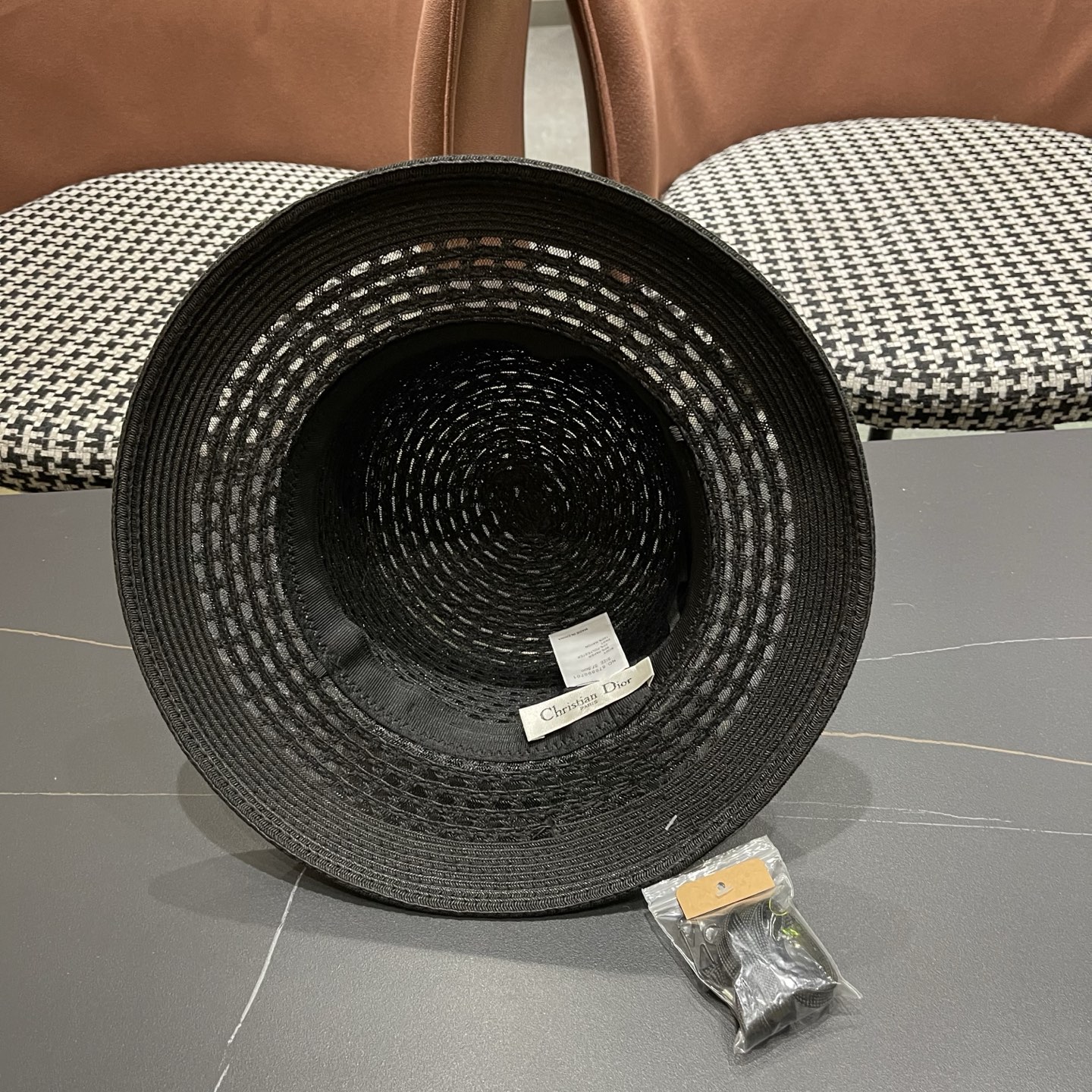 Dior迪奥 新款平顶草帽女春夏季新款高级感优雅大帽檐遮阳防晒帽子
