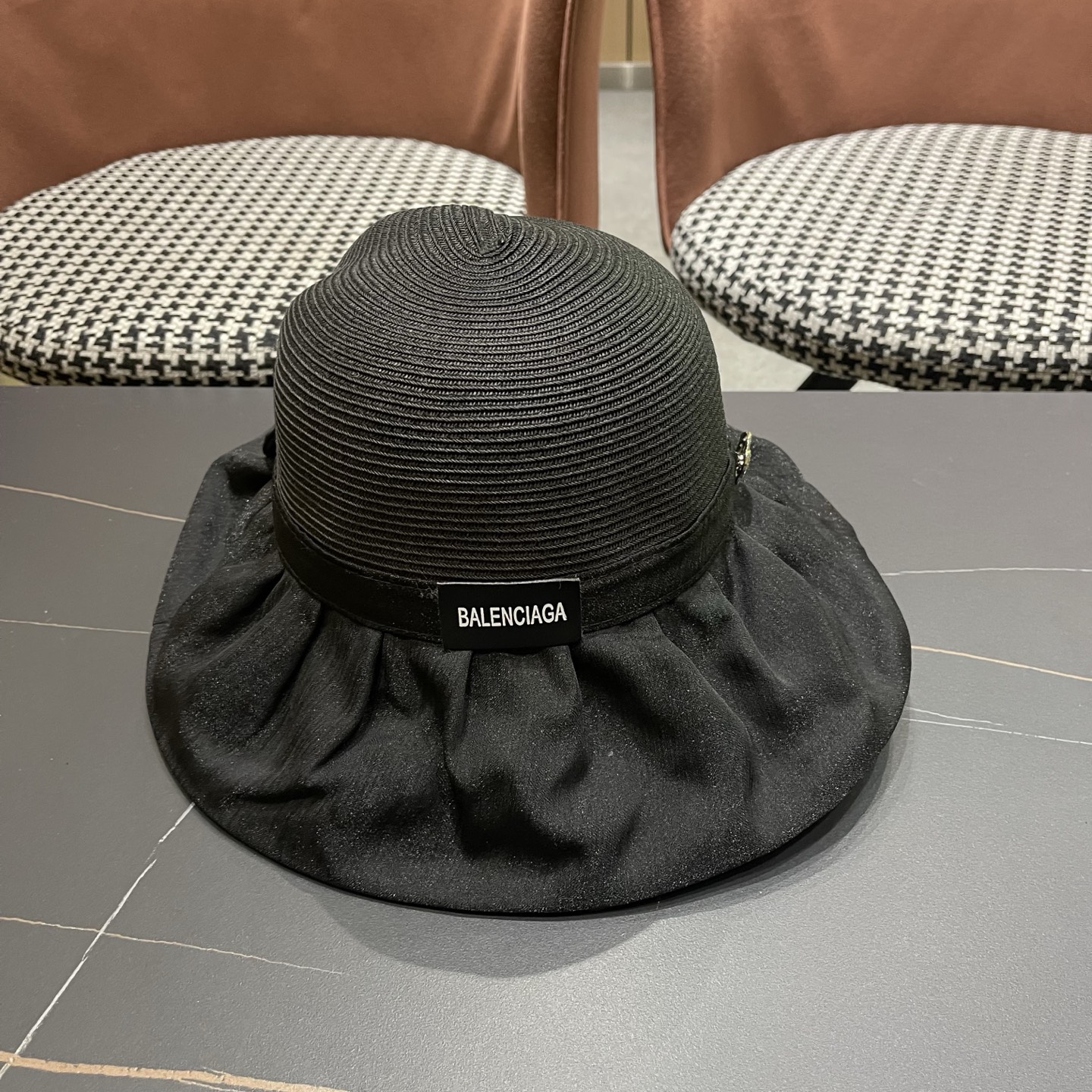 Balenciaga 巴黎世家夏季飘带蝴蝶结防晒遮阳帽女户外防紫外线沙滩太阳帽