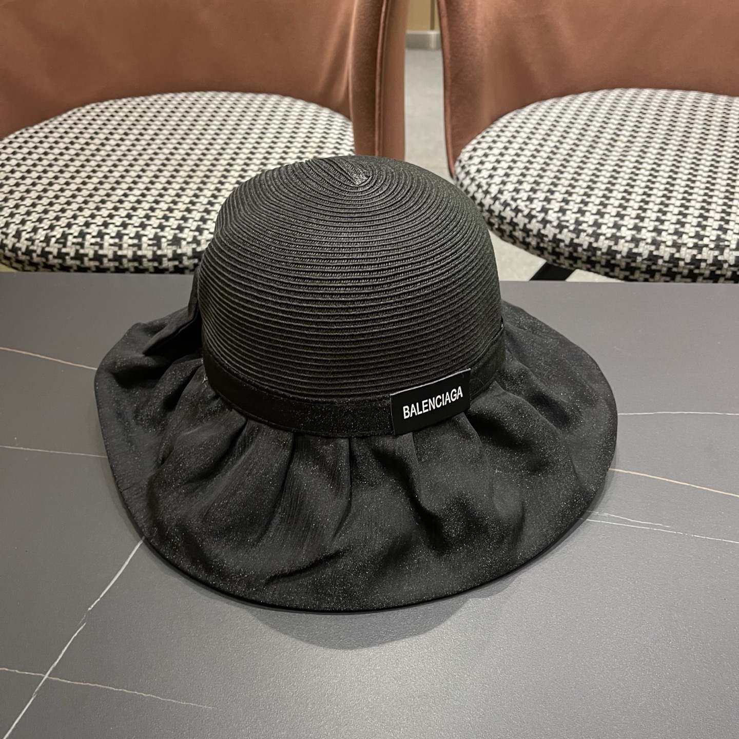 Balenciaga 巴黎世家夏季飘带蝴蝶结防晒遮阳帽女户外防紫外线沙滩太阳帽