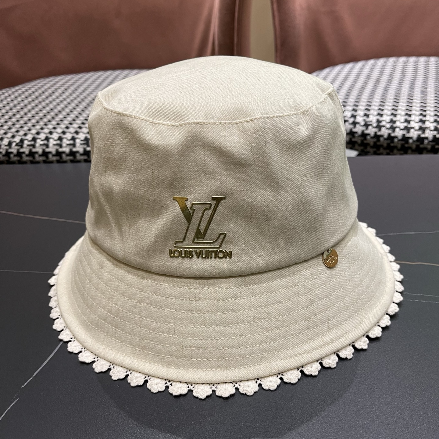 LV路易威登 韩版渔夫帽蕾丝边休闲防晒盆帽高级感遮阳学院风显脸小水桶帽子女