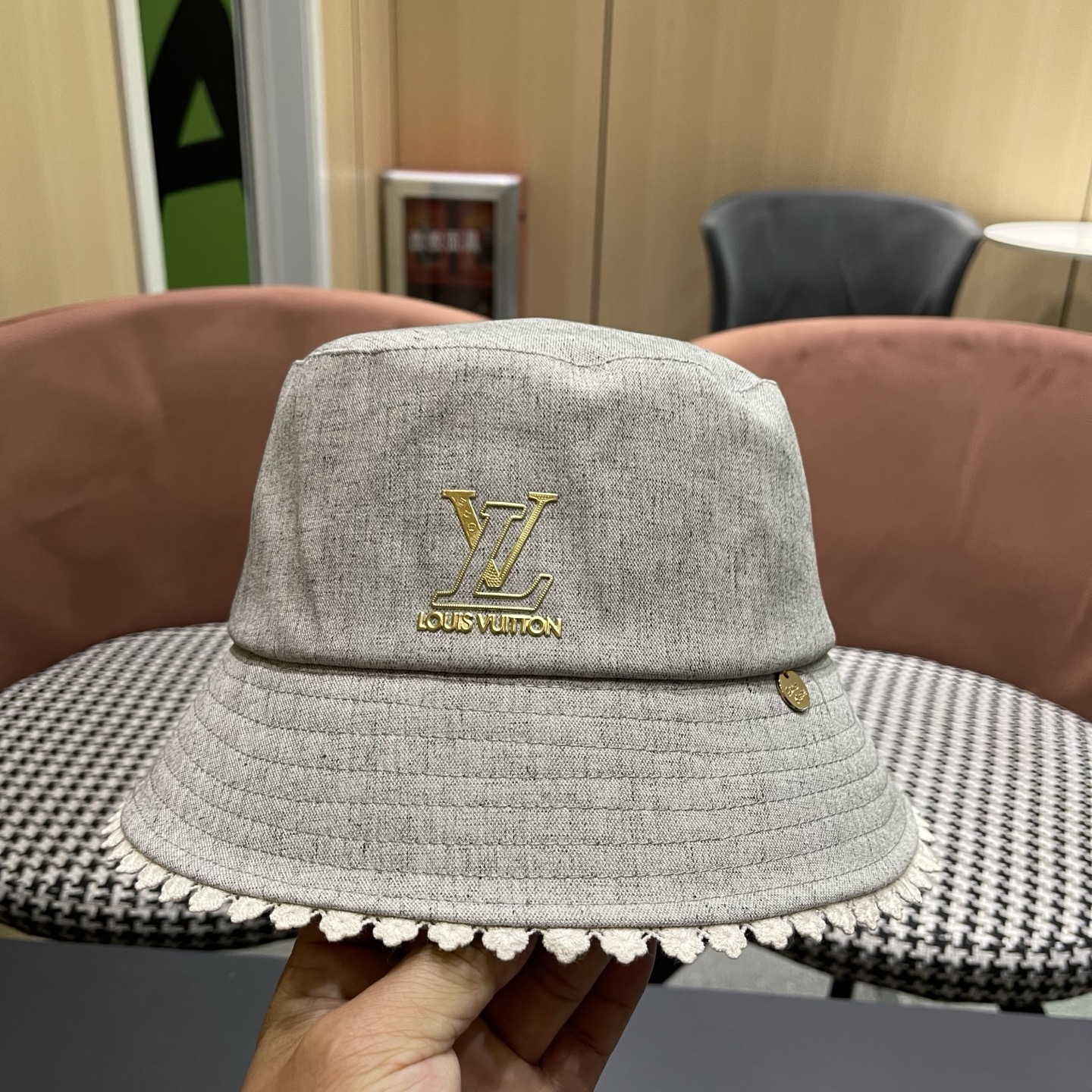 LV路易威登 韩版渔夫帽蕾丝边休闲防晒盆帽高级感遮阳学院风显脸小水桶帽子女