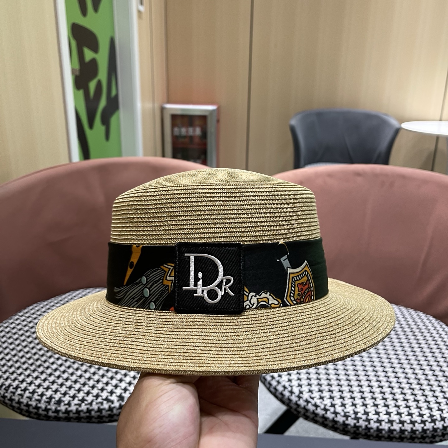 Dior迪奥 平顶法式草帽夏季田园风大檐遮阳防晒帽海边度假沙滩百搭太阳帽女