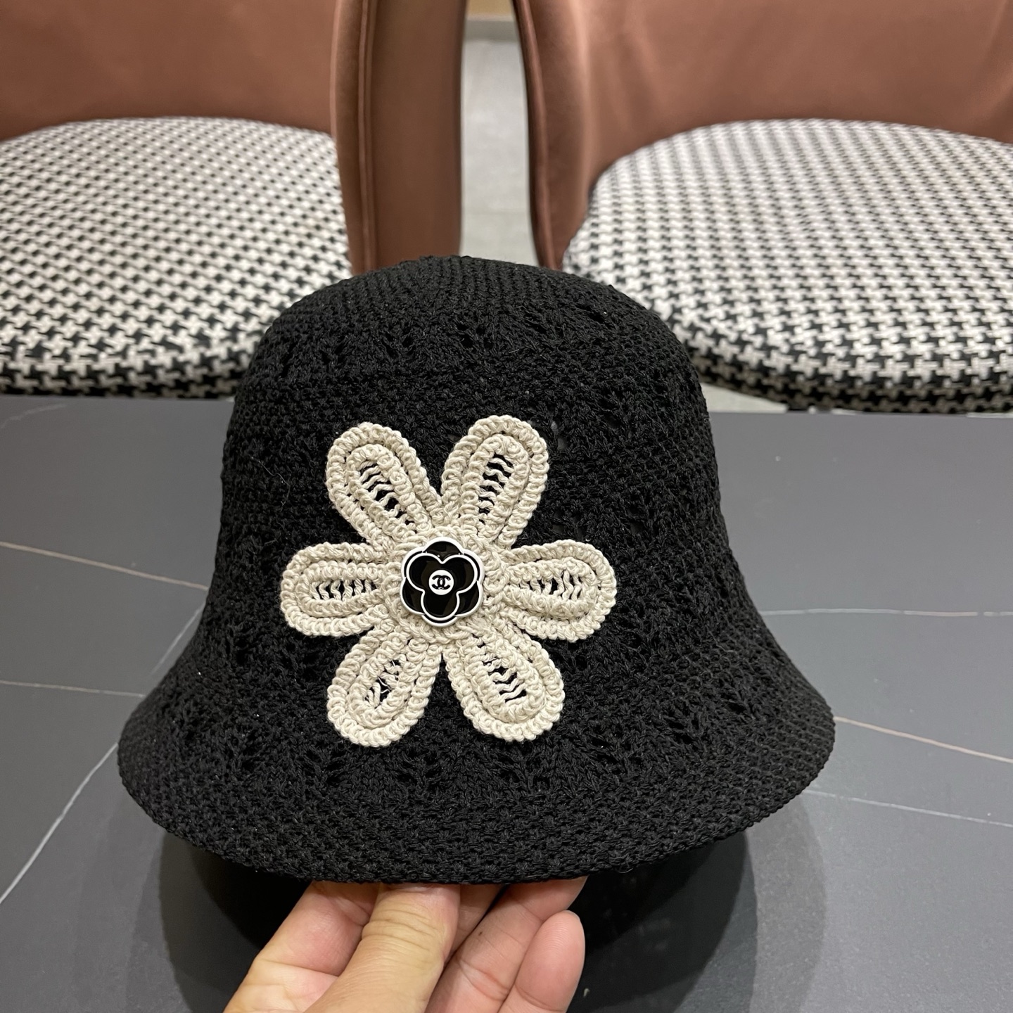 CHANEL香奈儿 韩版素颜花朵装饰镂空渔夫帽子女出游百搭遮阳防晒帽户外海边沙滩