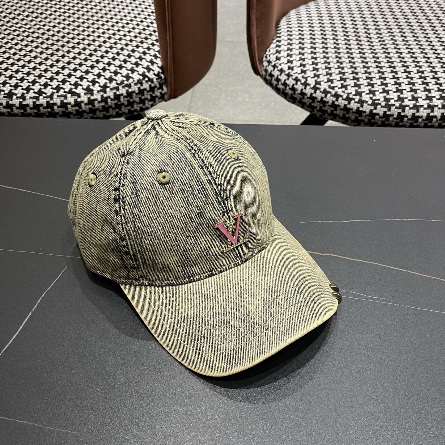 LV路易威登 新款水洗复古做旧牛仔棒球帽男女百搭休闲遮阳高品质鸭舌帽