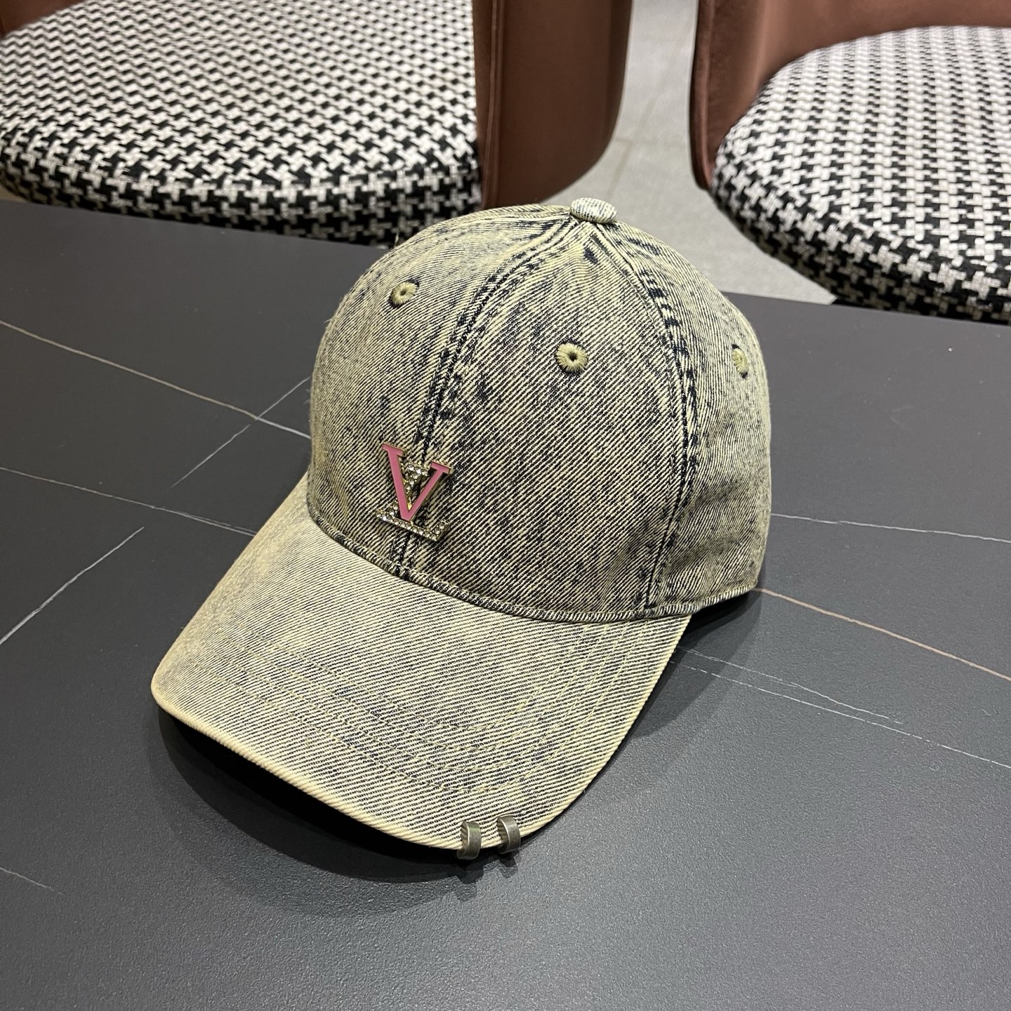 LV路易威登 新款水洗复古做旧牛仔棒球帽男女百搭休闲遮阳高品质鸭舌帽