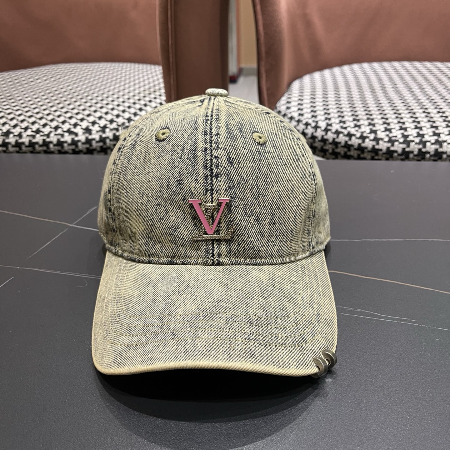 LV路易威登 新款水洗复古做旧牛仔棒球帽男女百搭休闲遮阳高品质鸭舌帽