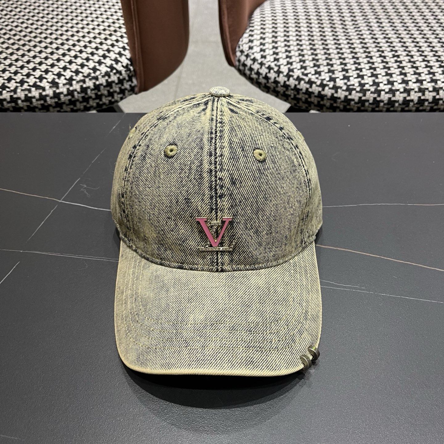 LV路易威登 新款水洗复古做旧牛仔棒球帽男女百搭休闲遮阳高品质鸭舌帽