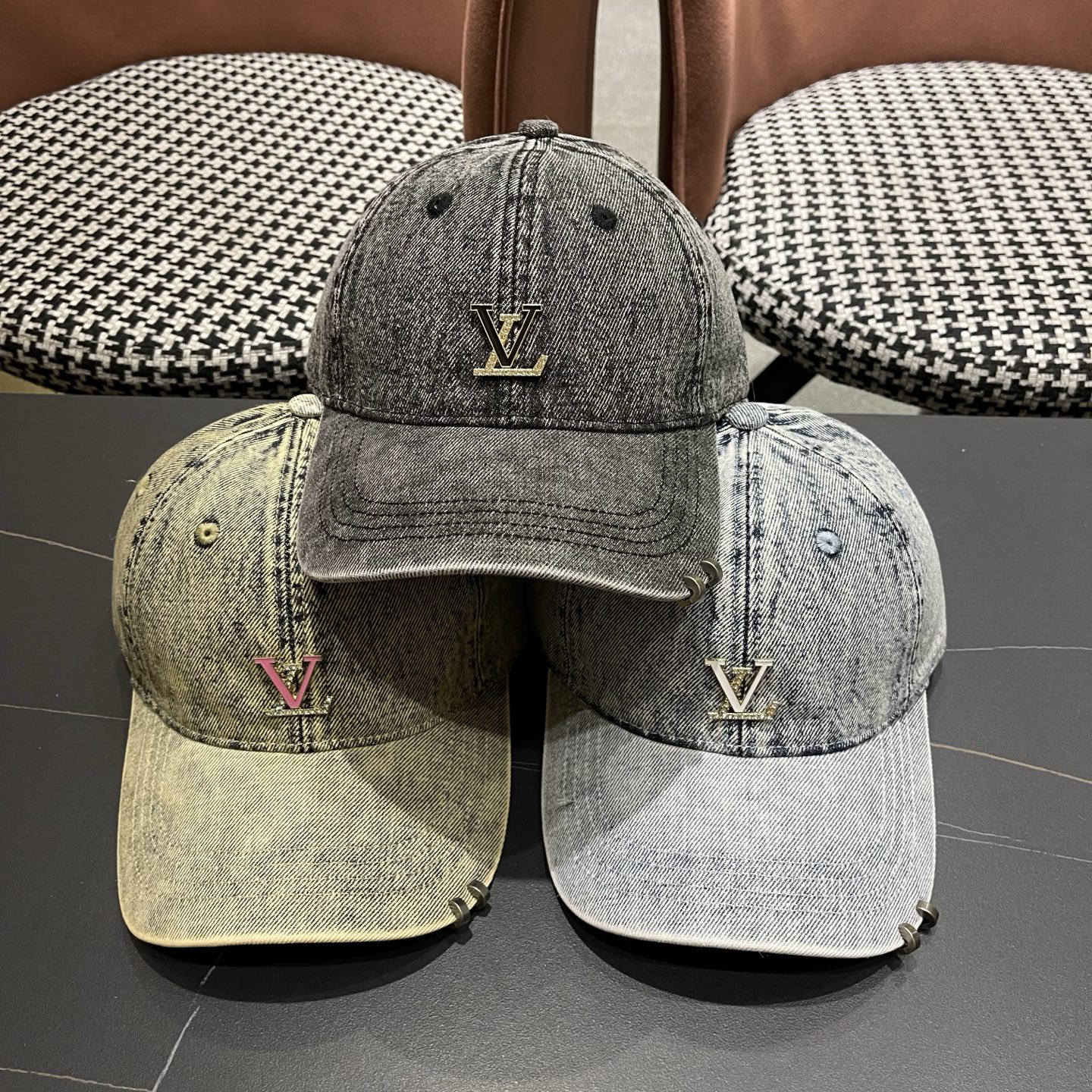 LV路易威登 新款水洗复古做旧牛仔棒球帽男女百搭休闲遮阳高品质鸭舌帽