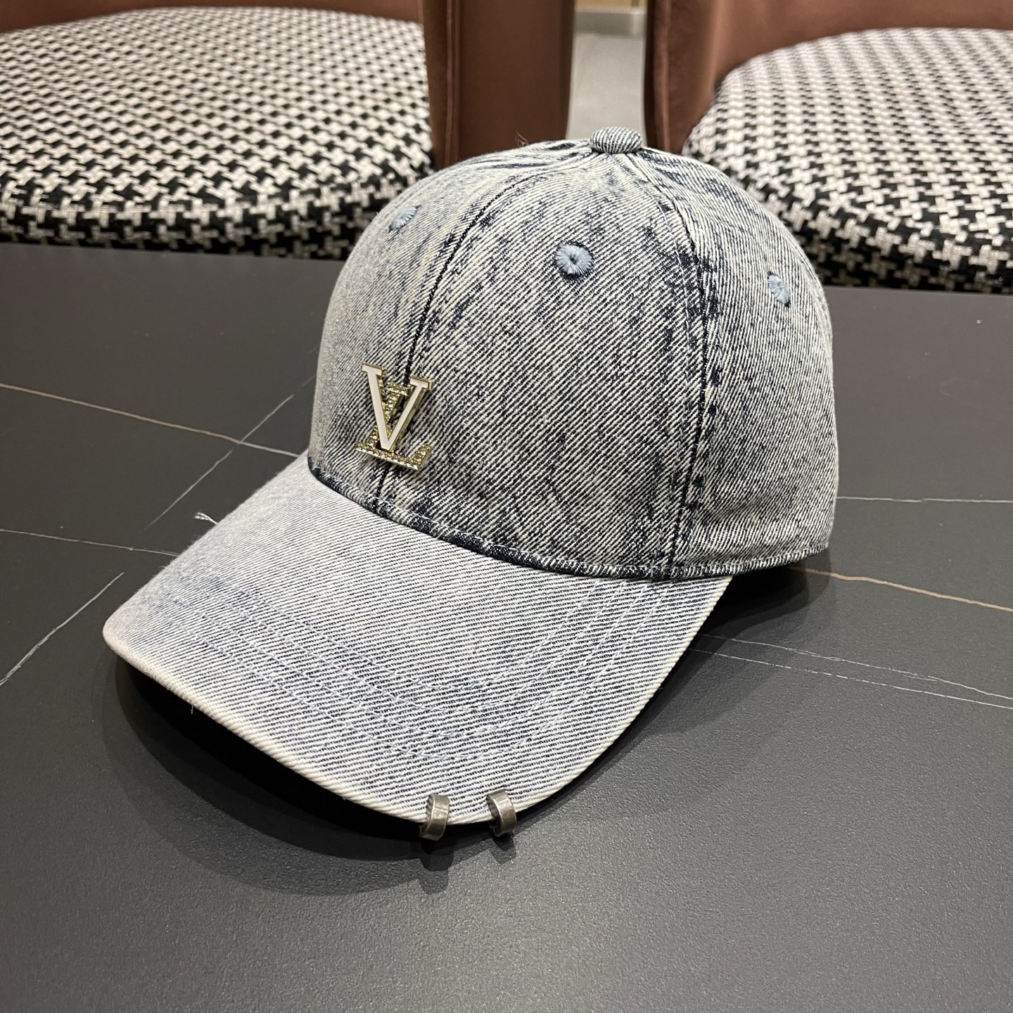 LV路易威登 新款水洗复古做旧牛仔棒球帽男女百搭休闲遮阳高品质鸭舌帽