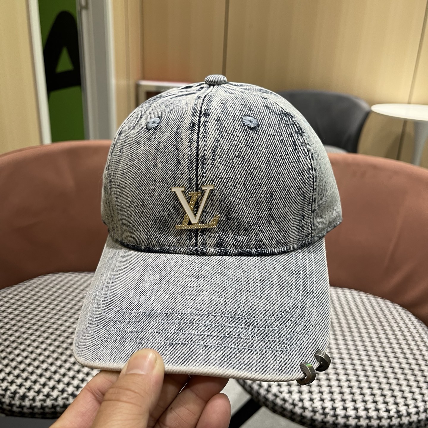 LV路易威登 新款水洗复古做旧牛仔棒球帽男女百搭休闲遮阳高品质鸭舌帽