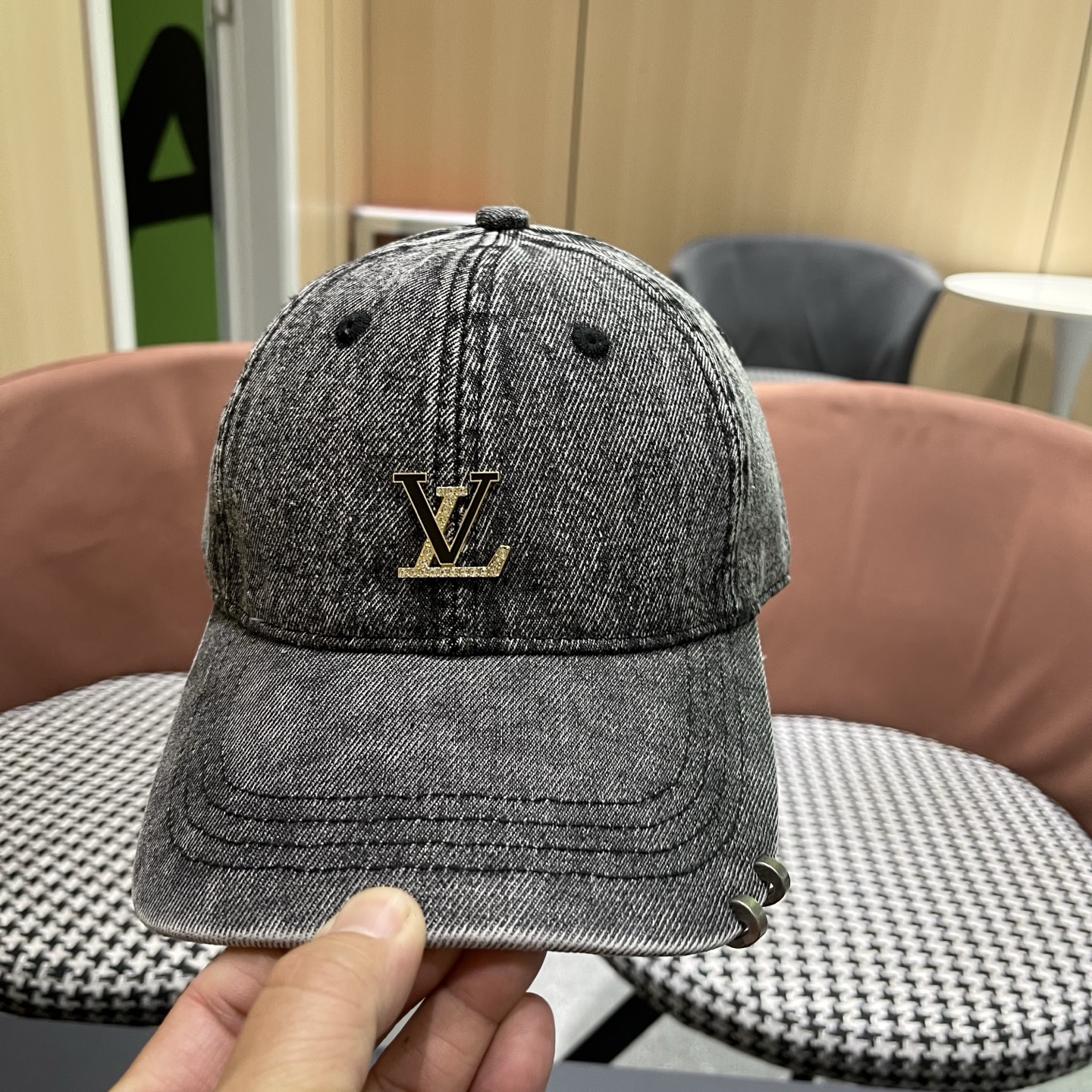 LV路易威登 新款水洗复古做旧牛仔棒球帽男女百搭休闲遮阳高品质鸭舌帽