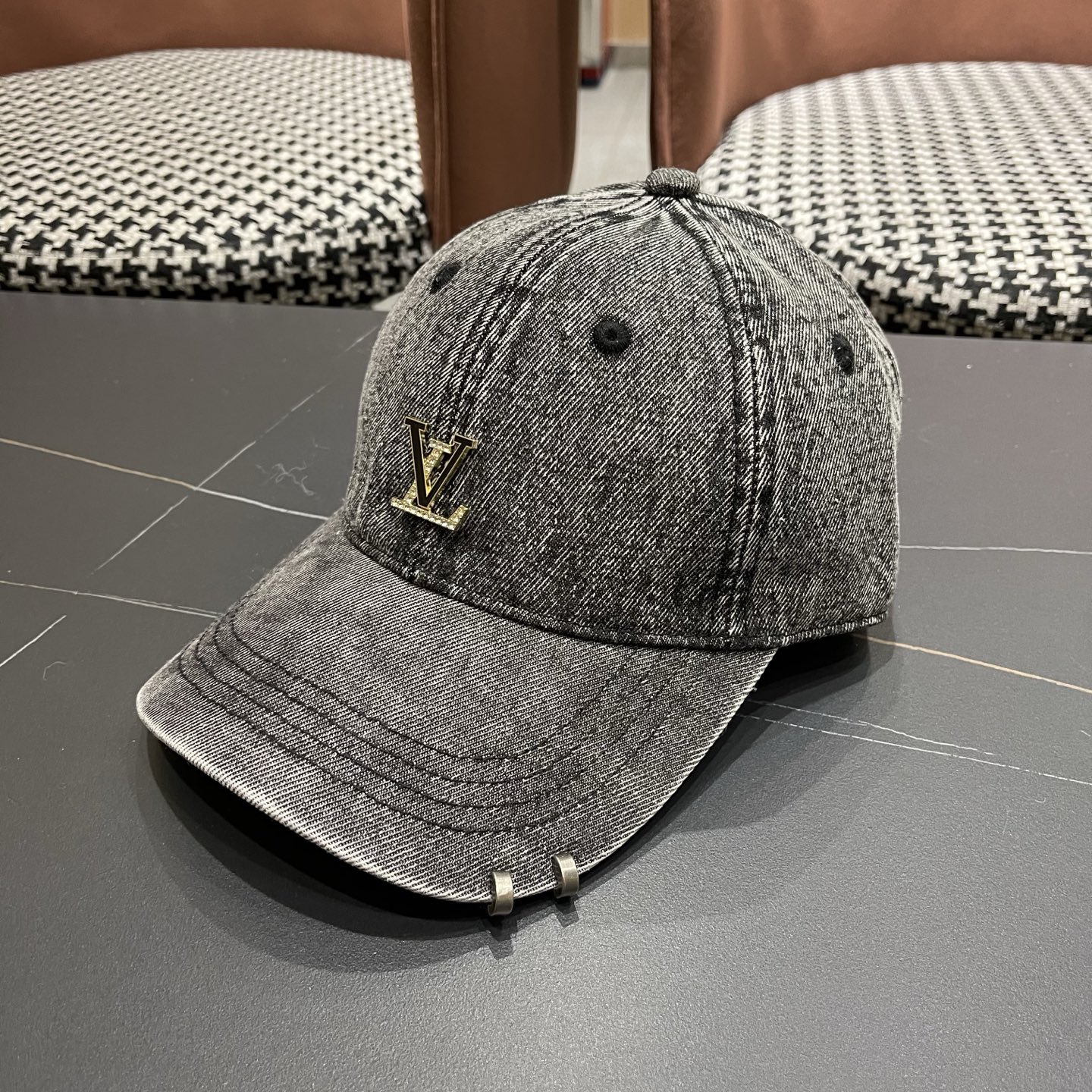 LV路易威登 新款水洗复古做旧牛仔棒球帽男女百搭休闲遮阳高品质鸭舌帽