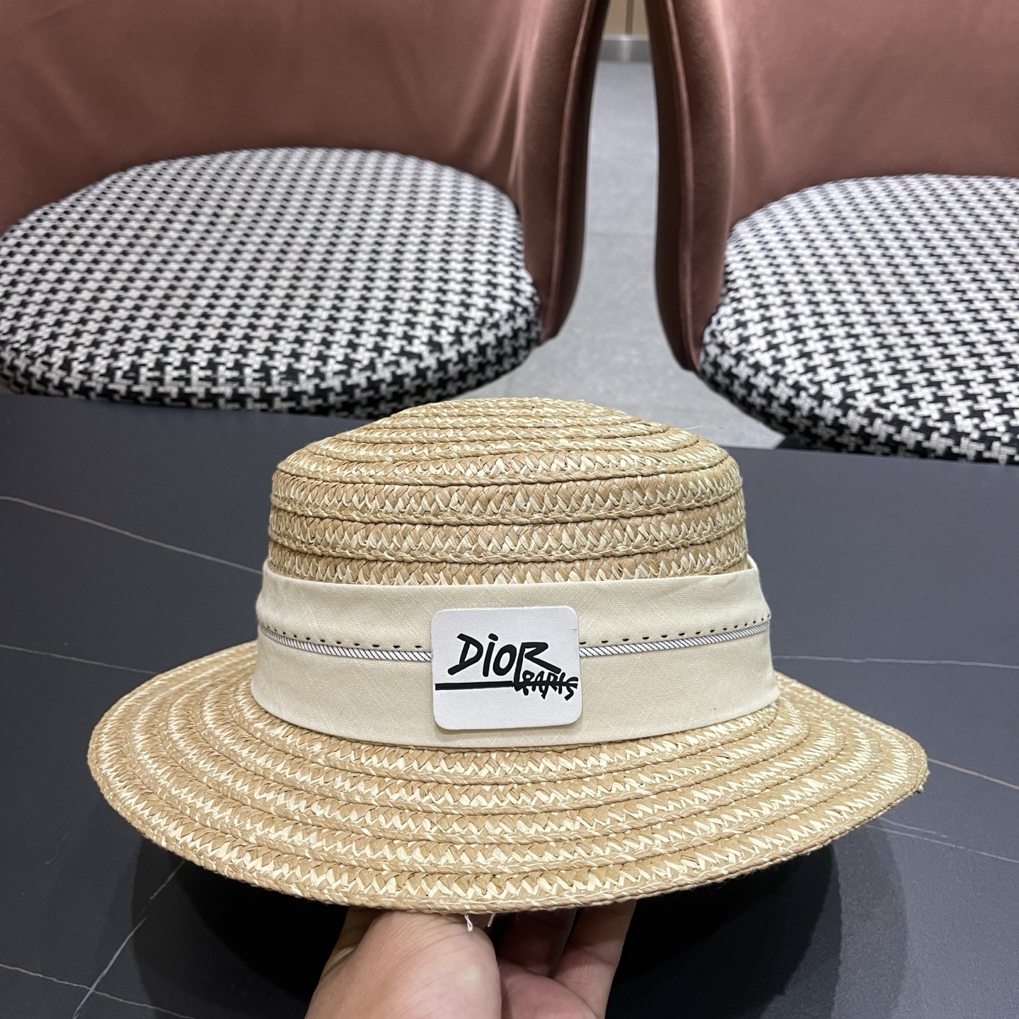 迪奥Dior 法式复古平顶草帽女春夏海边度假沙滩帽防晒遮阳网红大檐麦秆礼帽