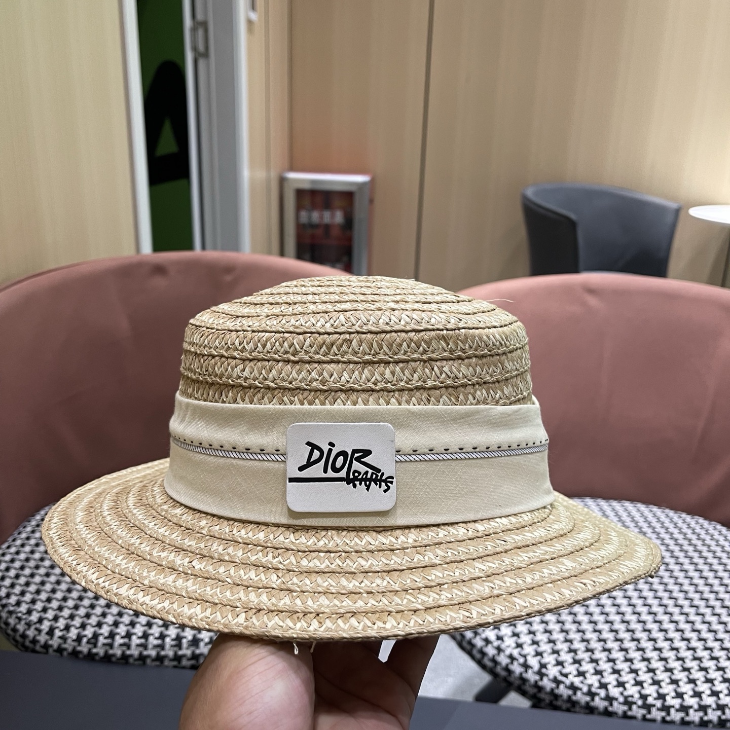 迪奥Dior 法式复古平顶草帽女春夏海边度假沙滩帽防晒遮阳网红大檐麦秆礼帽