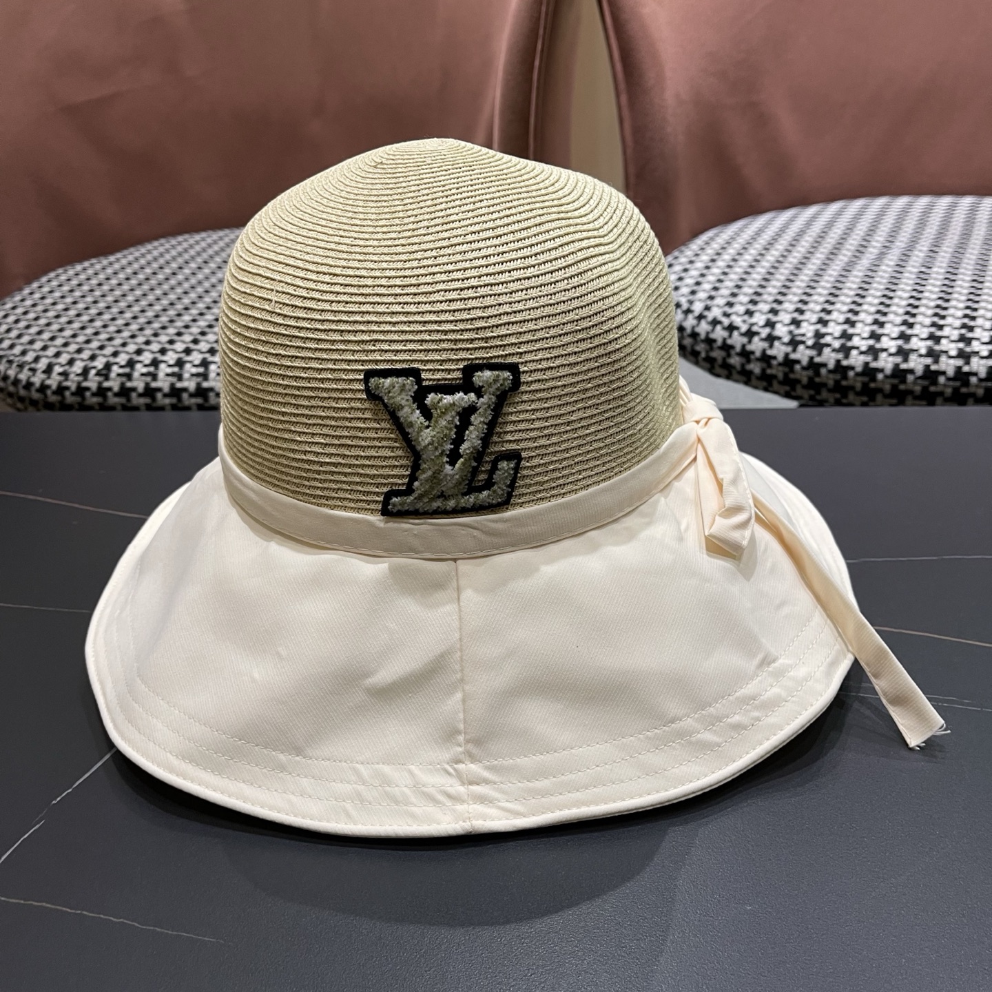 NO:764471,Lv Louis Vuitton's new Korean version of the bow-tie fisherman's hat for women's travel straw sunshade hat that shows the face, a small sunscreen hat, a straw hat, a fisherman's hat, a baseball cap, hat, louis vuitton, louis vuitton, espadrilles, espadrilles, hats19860909Lv路易威登新款韩版蝴蝶结系带渔夫帽子女出游草编遮阳 帽显脸小防晒盆帽帽子草帽渔夫帽棒球帽,帽子,louis vuitton,louis vuitton,espadrilles,espadrilles,hats,hat