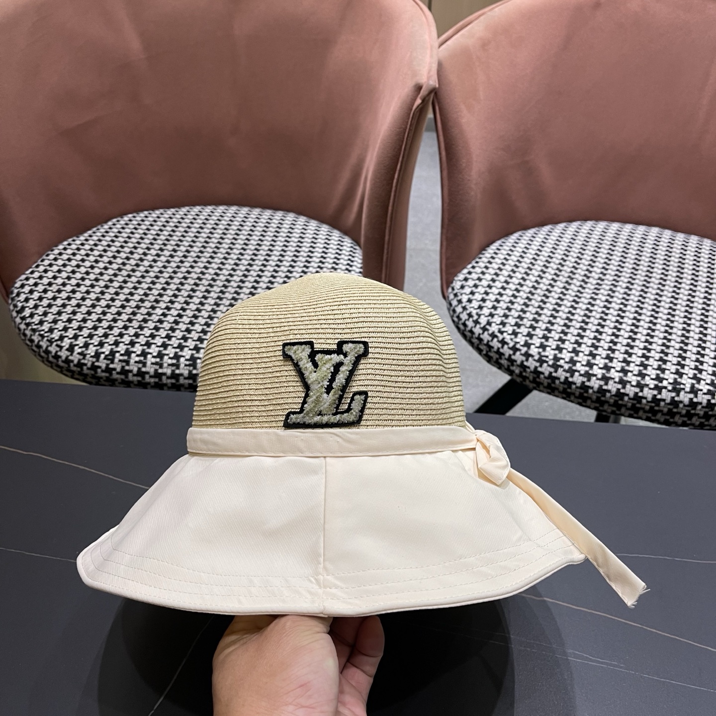 Lv路易威登新款韩版蝴蝶结系带渔夫帽子女出游草编遮阳帽显脸小防晒盆帽