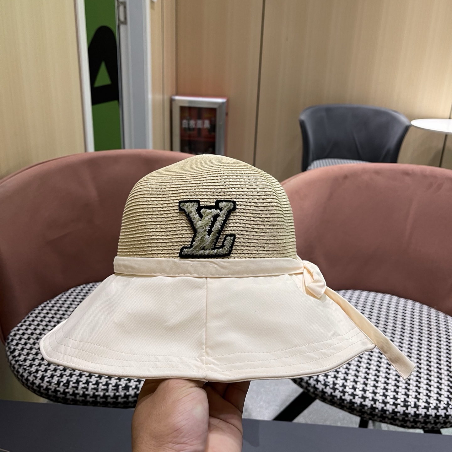 Lv路易威登新款韩版蝴蝶结系带渔夫帽子女出游草编遮阳帽显脸小防晒盆帽