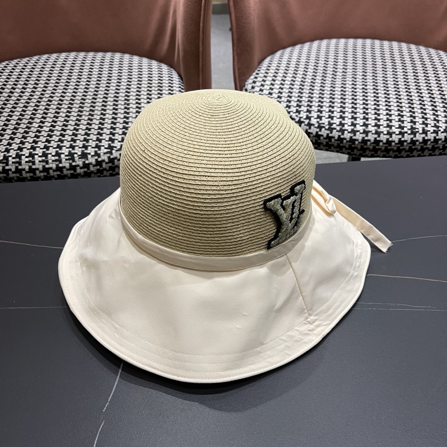 Lv路易威登新款韩版蝴蝶结系带渔夫帽子女出游草编遮阳帽显脸小防晒盆帽