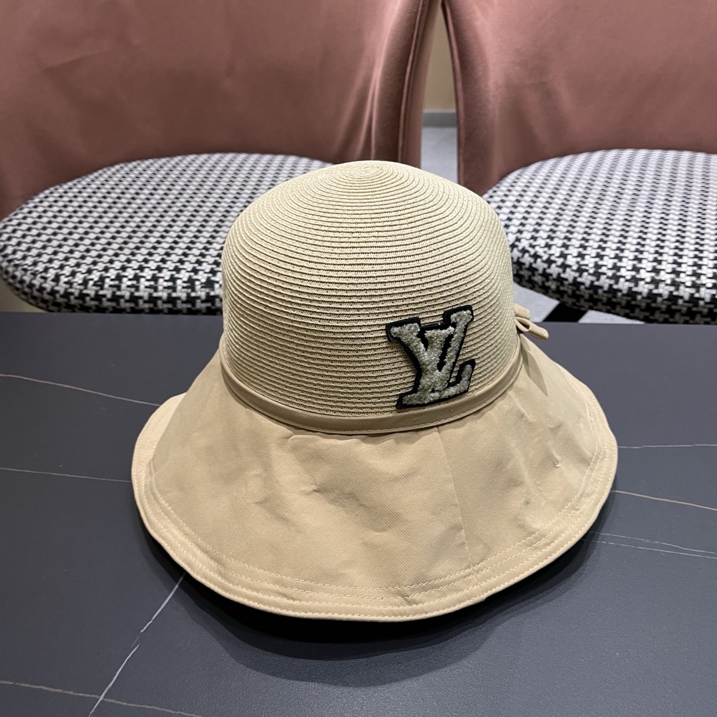 Lv路易威登新款韩版蝴蝶结系带渔夫帽子女出游草编遮阳帽显脸小防晒盆帽