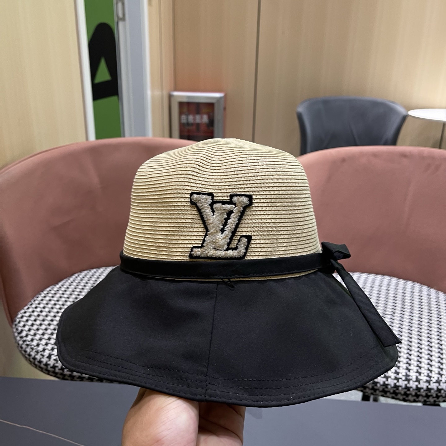 Lv路易威登新款韩版蝴蝶结系带渔夫帽子女出游草编遮阳帽显脸小防晒盆帽