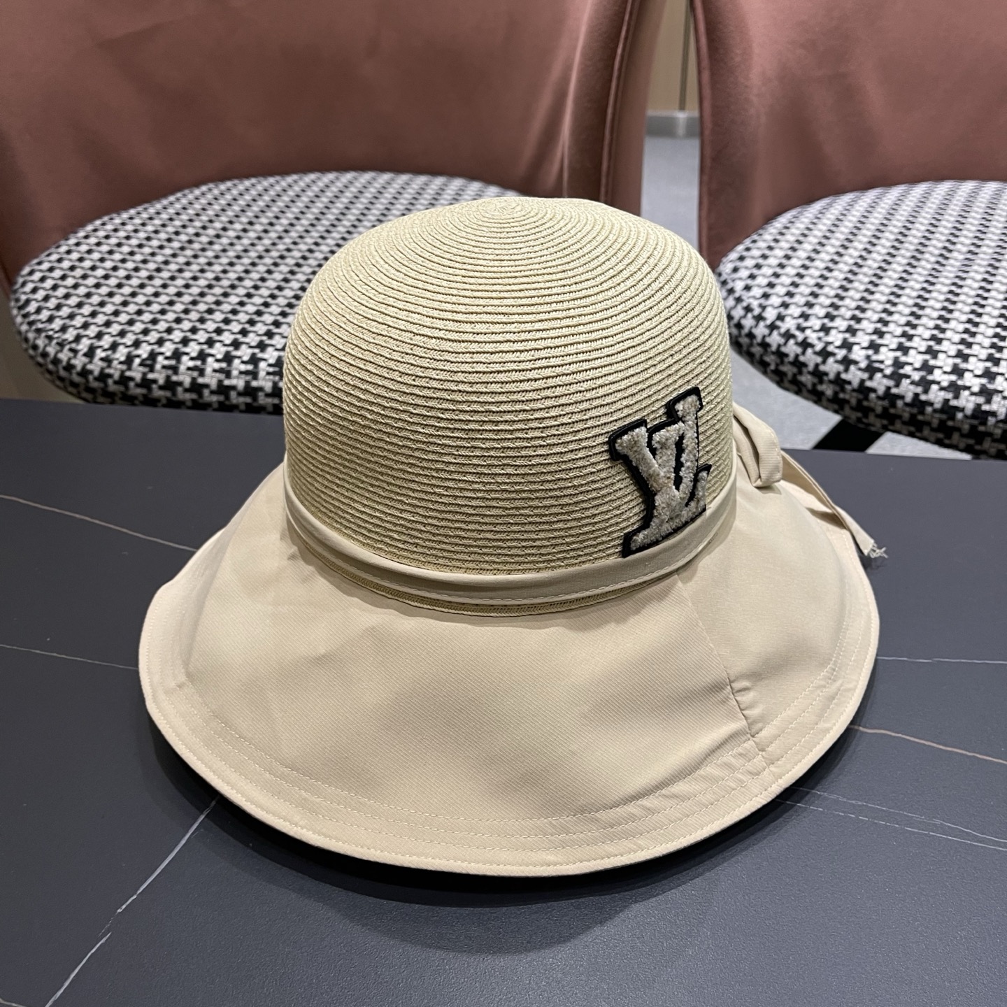 P Lv路易威登新款韩版蝴蝶结系带渔夫帽子女出游草编遮阳帽显脸小防晒盆帽