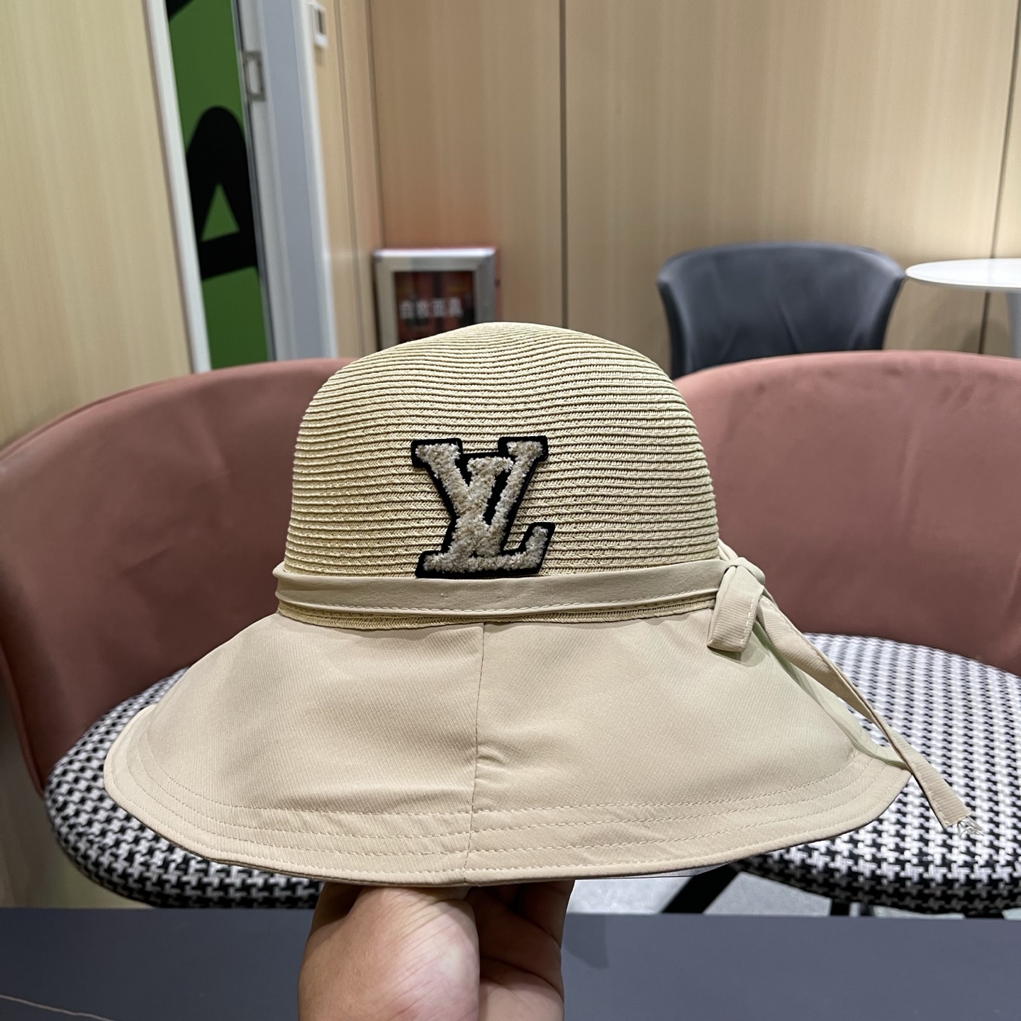 P Lv路易威登新款韩版蝴蝶结系带渔夫帽子女出游草编遮阳帽显脸小防晒盆帽
