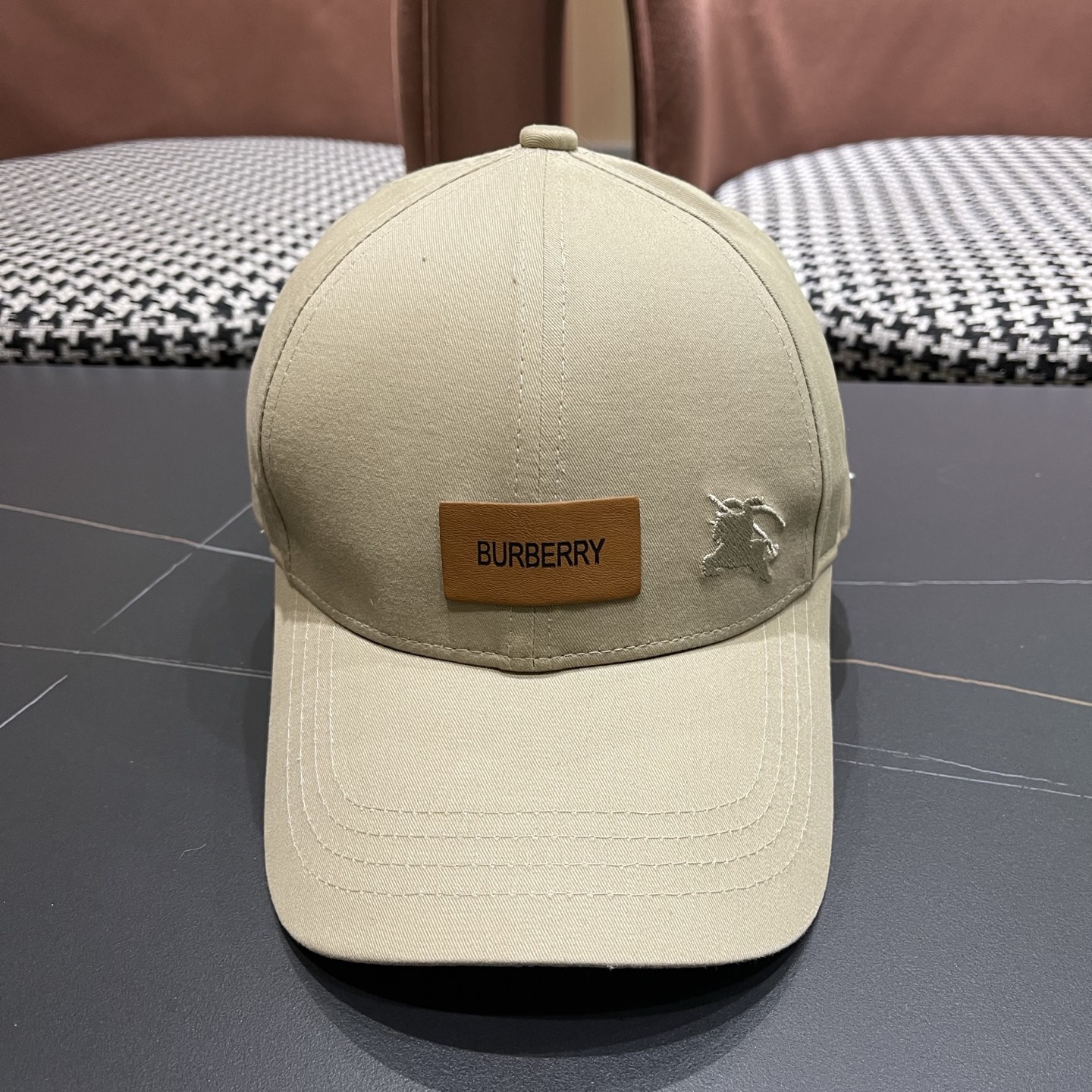 巴宝莉BURBERRY官网同步上线 韩版新款英伦风定制款1:1原单品质 男女通用棒球帽 高版品质质量🔥🔥