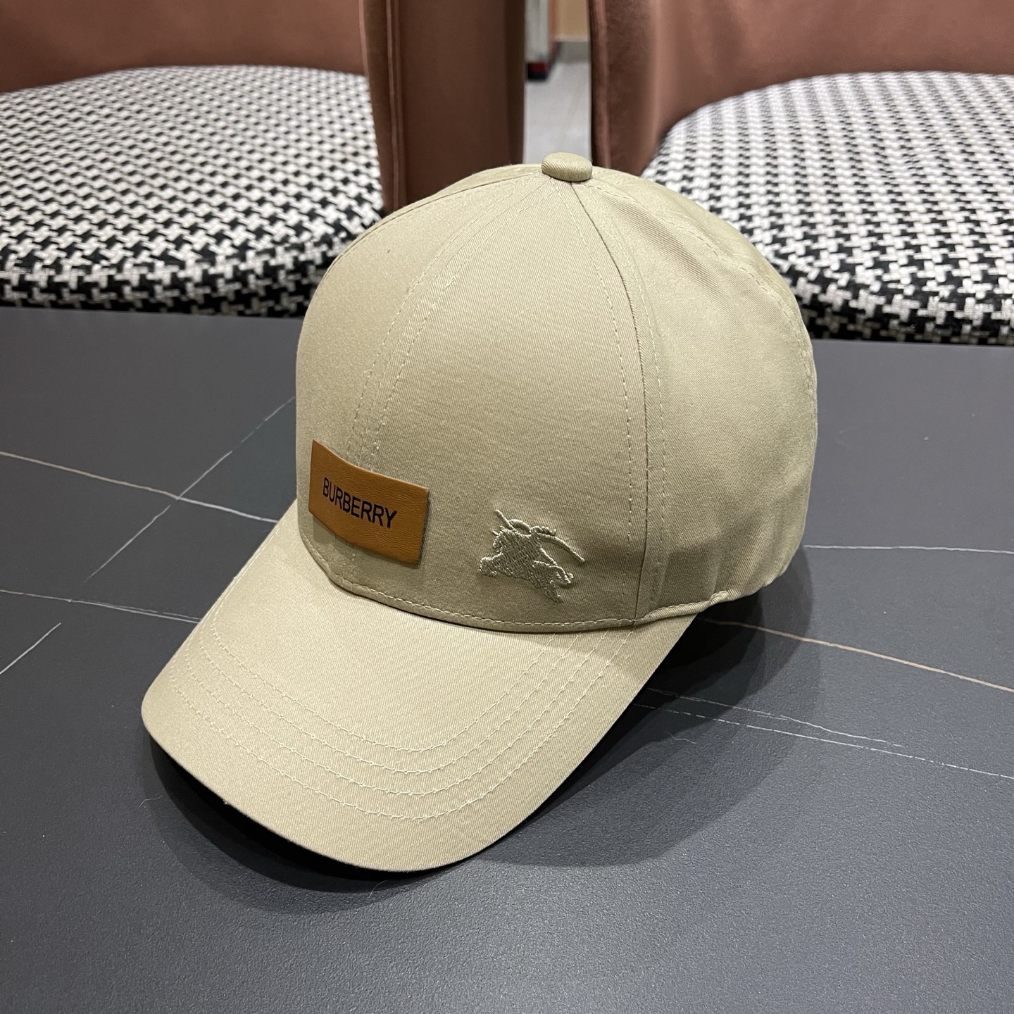 巴宝莉BURBERRY官网同步上线 韩版新款英伦风定制款1:1原单品质 男女通用棒球帽 高版品质质量🔥🔥