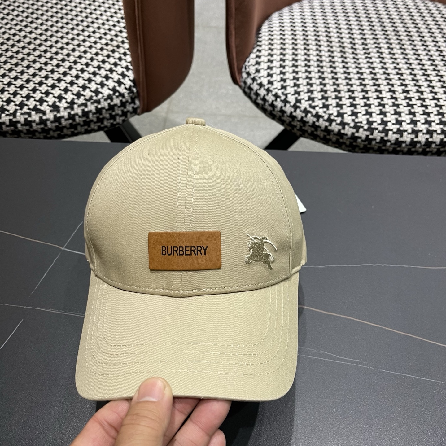 巴宝莉BURBERRY官网同步上线 韩版新款英伦风定制款1:1原单品质 男女通用棒球帽 高版品质质量🔥🔥