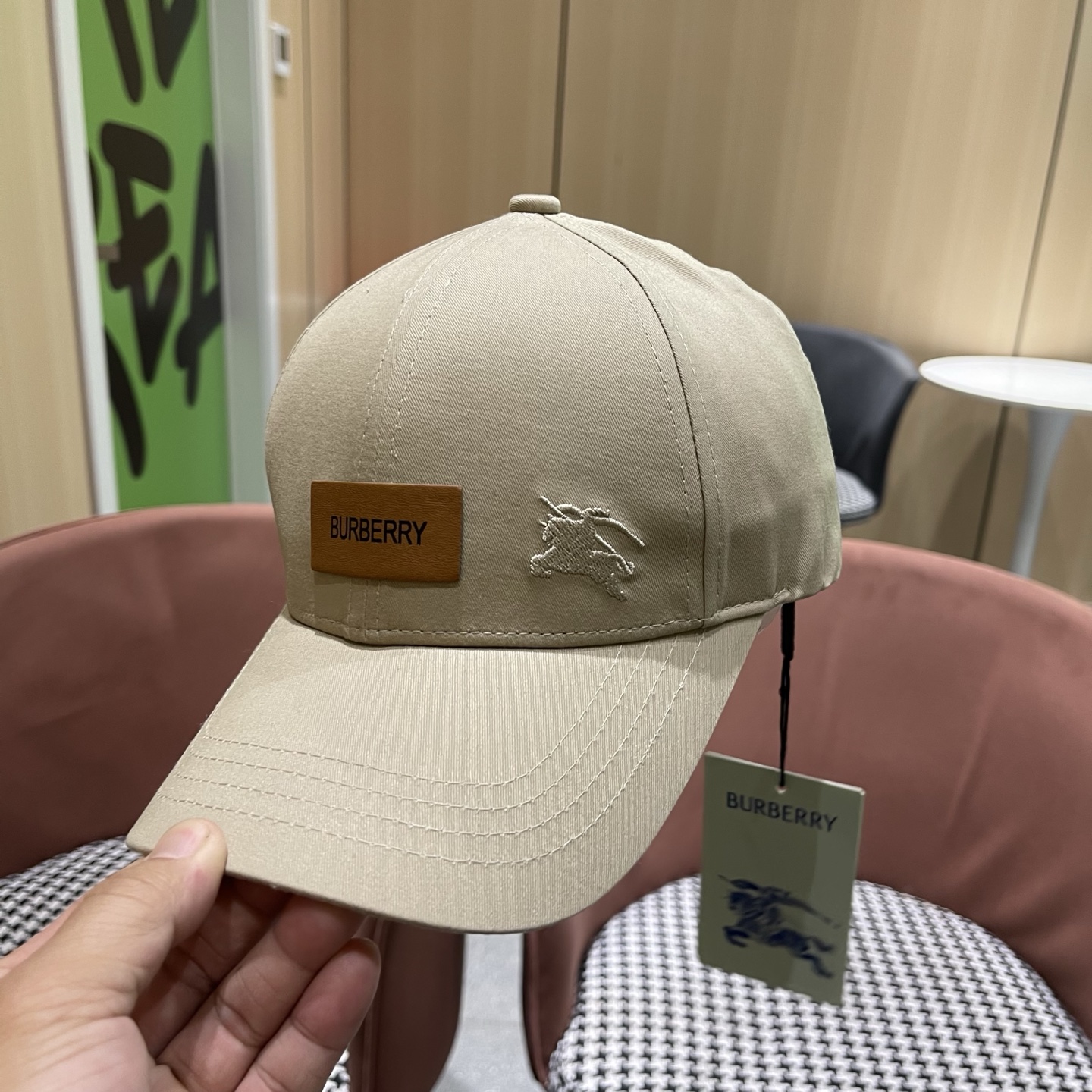 巴宝莉BURBERRY官网同步上线 韩版新款英伦风定制款1:1原单品质 男女通用棒球帽 高版品质质量🔥🔥