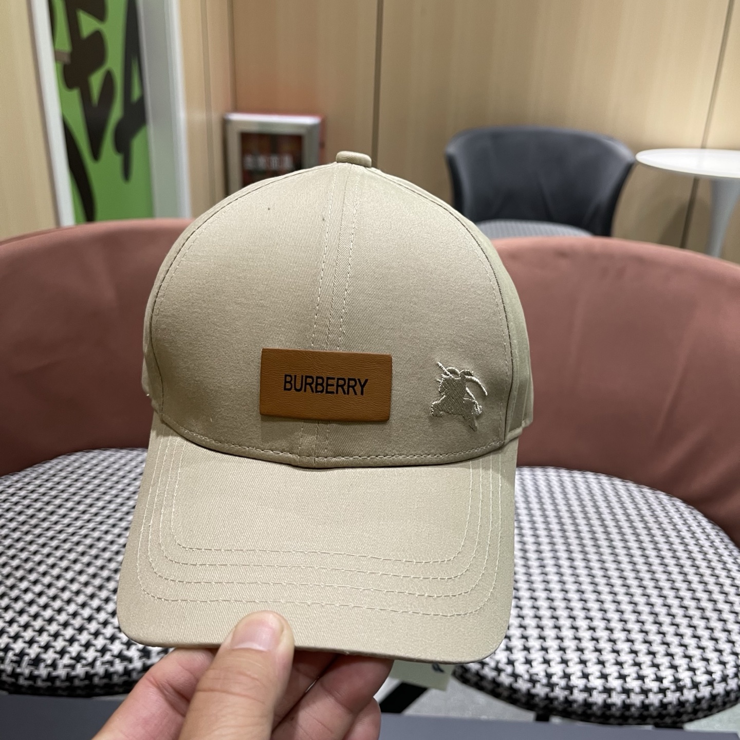 巴宝莉BURBERRY官网同步上线 韩版新款英伦风定制款1:1原单品质 男女通用棒球帽 高版品质质量🔥🔥