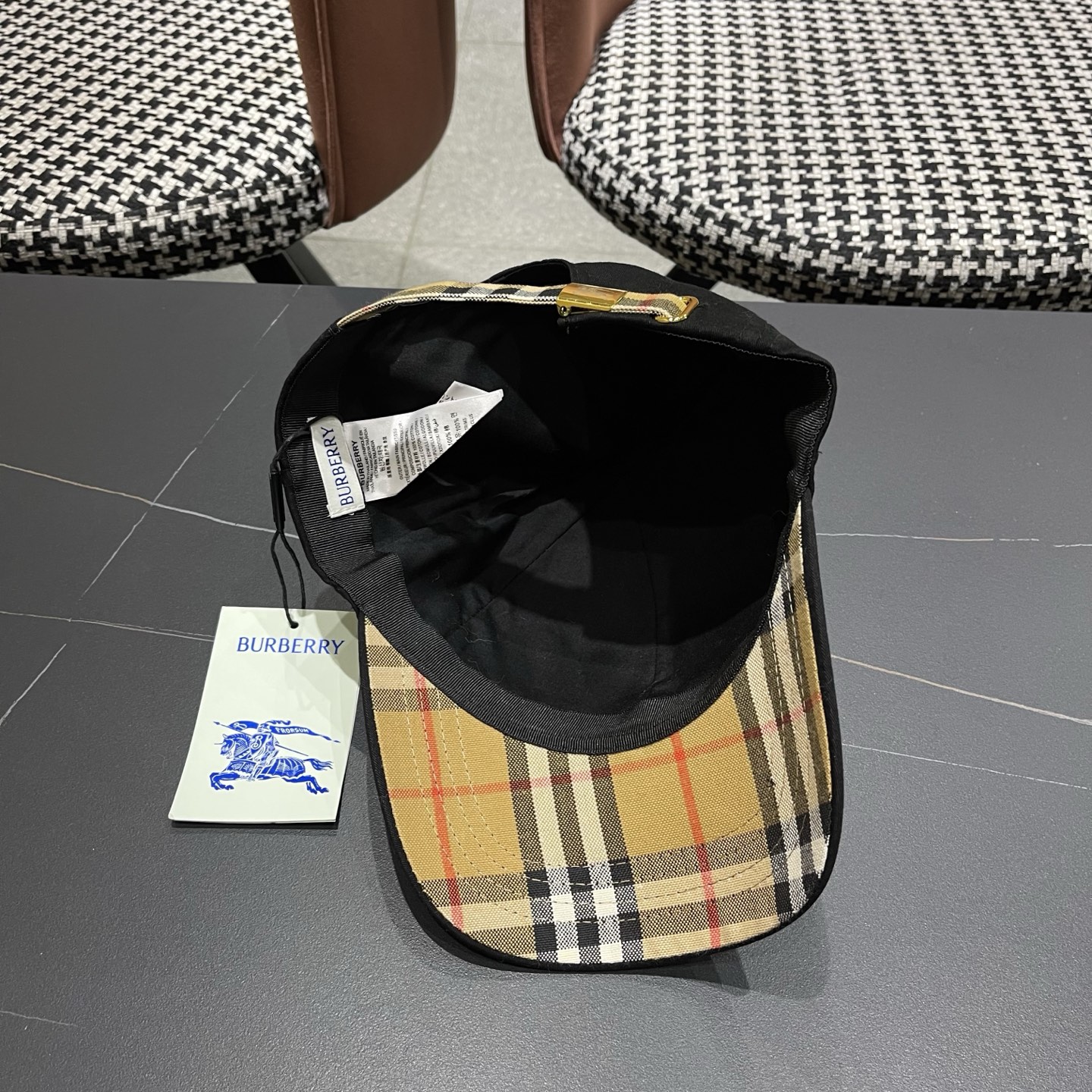 巴宝莉BURBERRY官网同步上线 韩版新款英伦风定制款1:1原单品质 男女通用棒球帽 高版品质质量🔥🔥