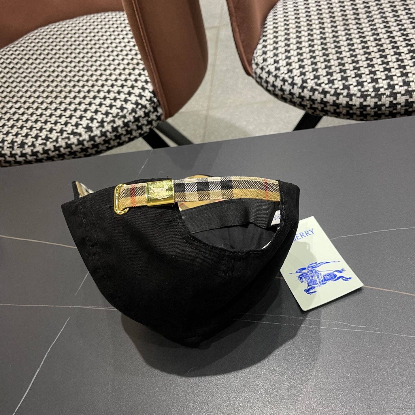 巴宝莉BURBERRY官网同步上线 韩版新款英伦风定制款1:1原单品质 男女通用棒球帽 高版品质质量🔥🔥