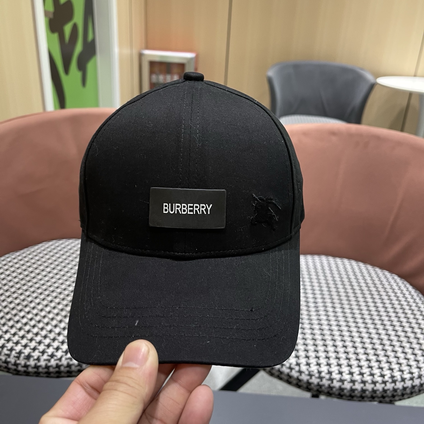 巴宝莉BURBERRY官网同步上线 韩版新款英伦风定制款1:1原单品质 男女通用棒球帽 高版品质质量🔥🔥