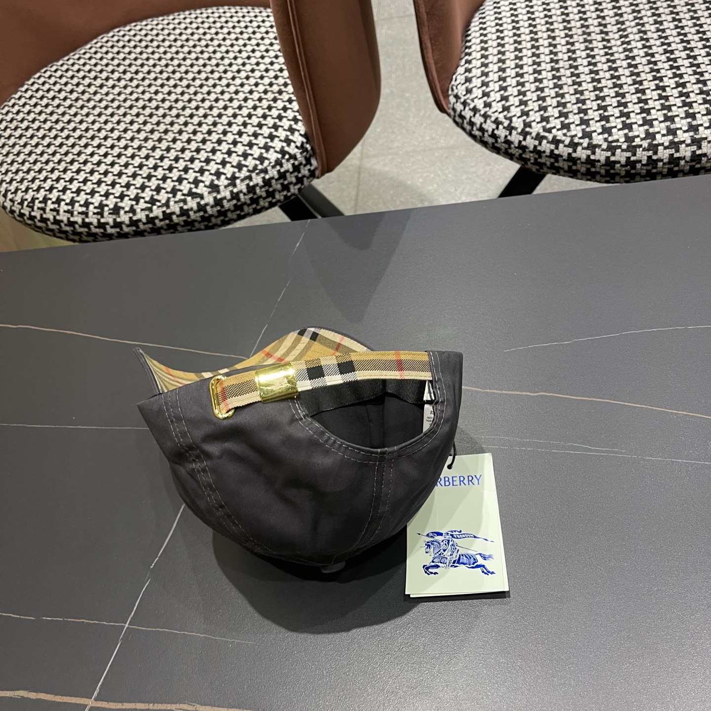 巴宝莉BURBERRY官网同步上线 韩版新款英伦风定制款1:1原单品质 男女通用棒球帽 高版品质质量🔥🔥