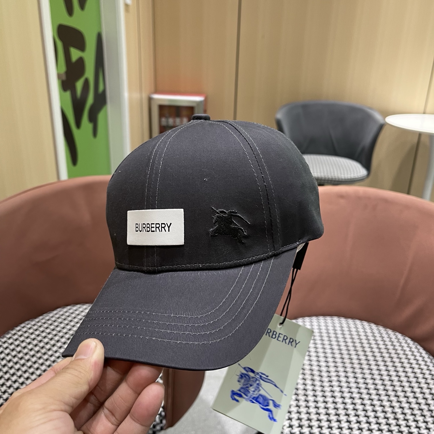 巴宝莉BURBERRY官网同步上线 韩版新款英伦风定制款1:1原单品质 男女通用棒球帽 高版品质质量🔥🔥