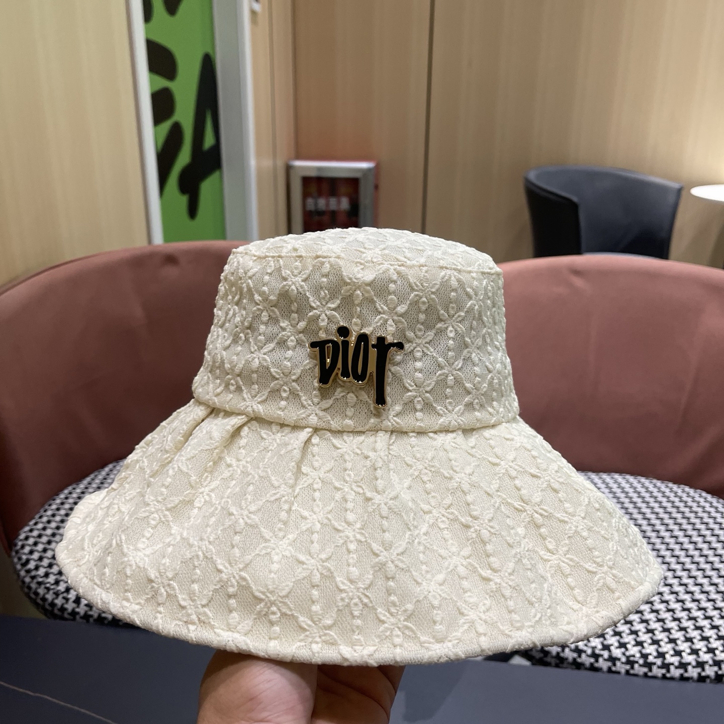 迪奥Dior 渔夫帽女夏季薄款帽子遮阳防晒帽遮脸时尚洋气太阳帽