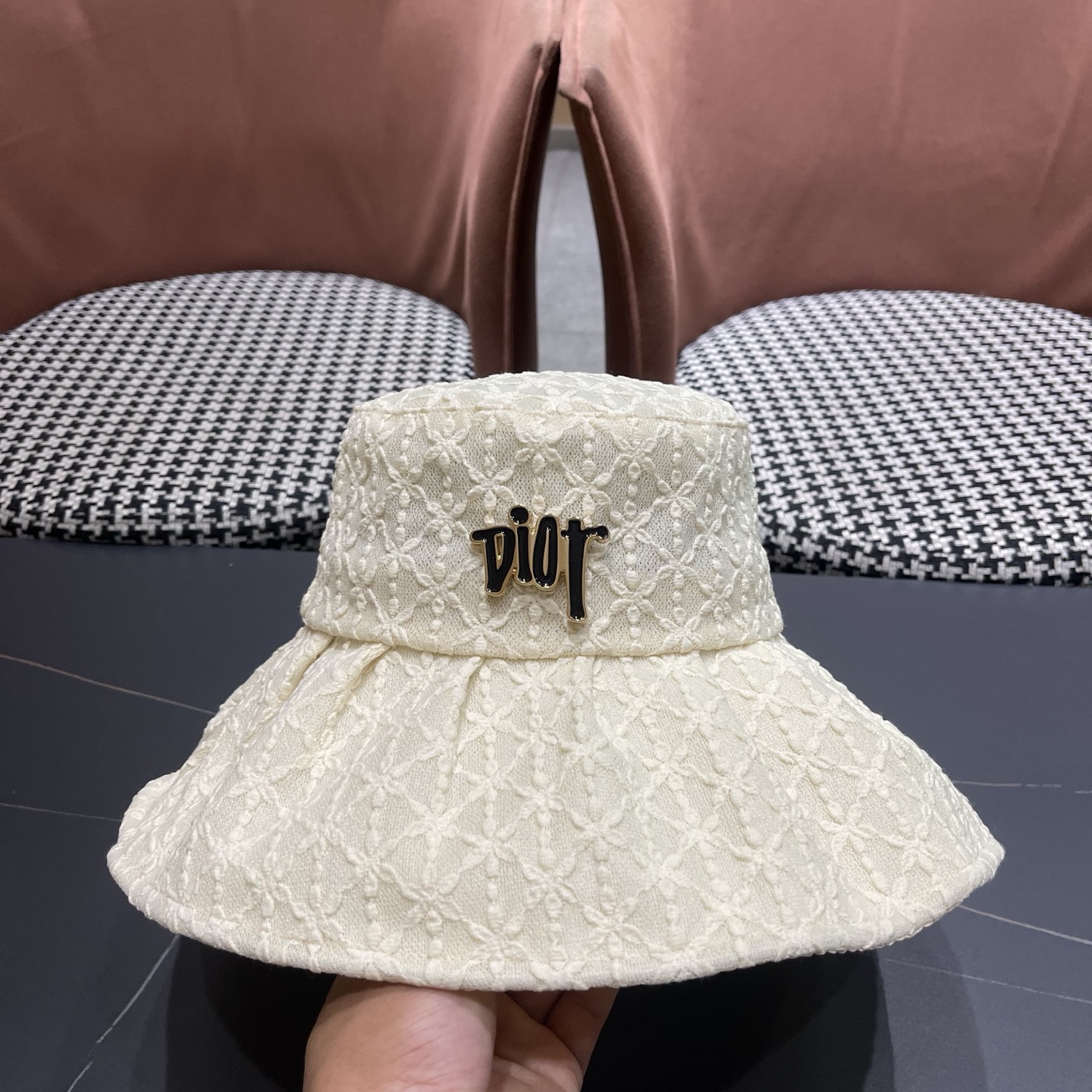 迪奥Dior 渔夫帽女夏季薄款帽子遮阳防晒帽遮脸时尚洋气太阳帽