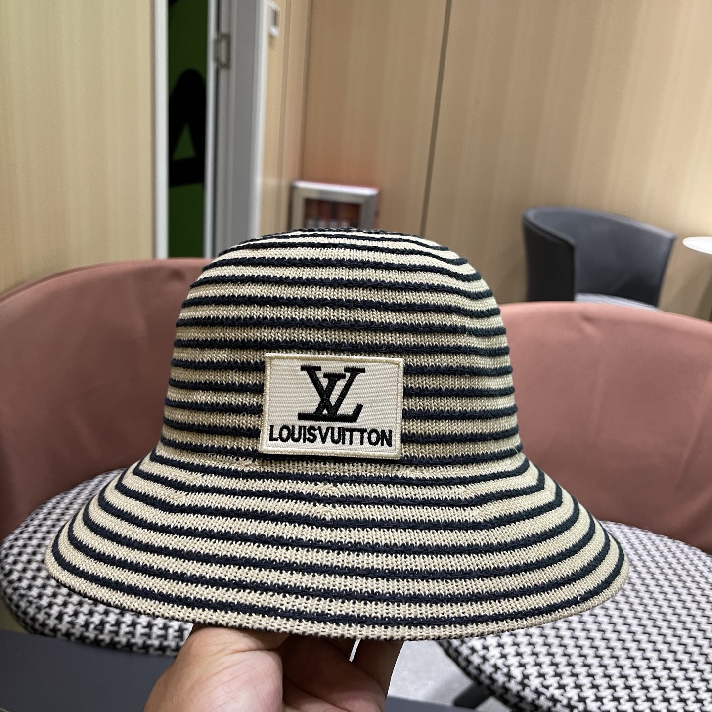 LV路易威登 新款条纹渔夫帽女时尚夏季透气盆帽休闲帽子可折叠防晒遮阳帽
