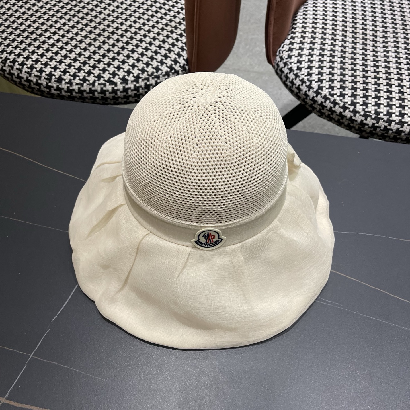 MONCLER（蒙口）帽子女夏遮阳防晒防紫外线渔夫帽遮脸太阳帽大檐户外骑行海边游玩
