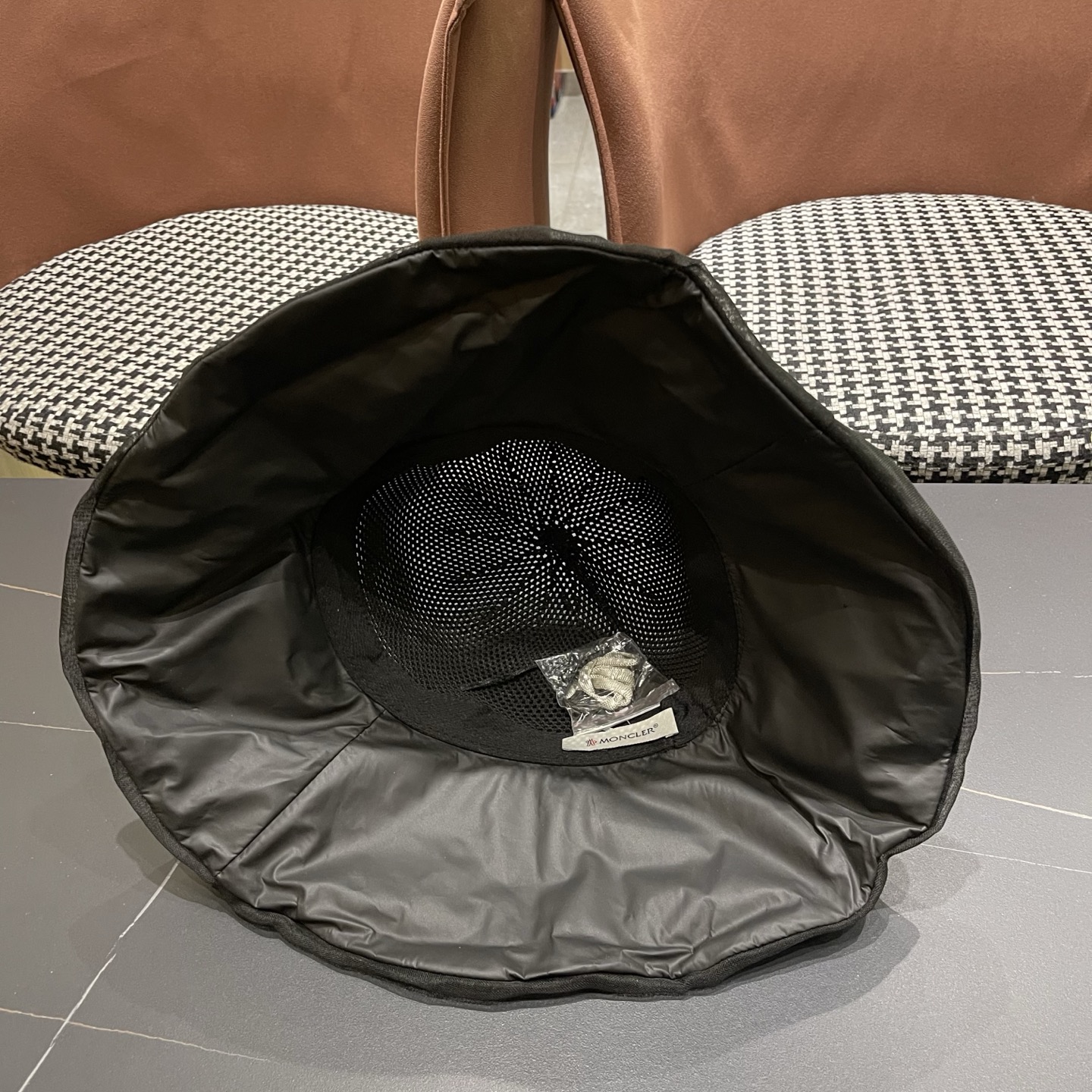 MONCLER（蒙口）帽子女夏遮阳防晒防紫外线渔夫帽遮脸太阳帽大檐户外骑行海边游玩