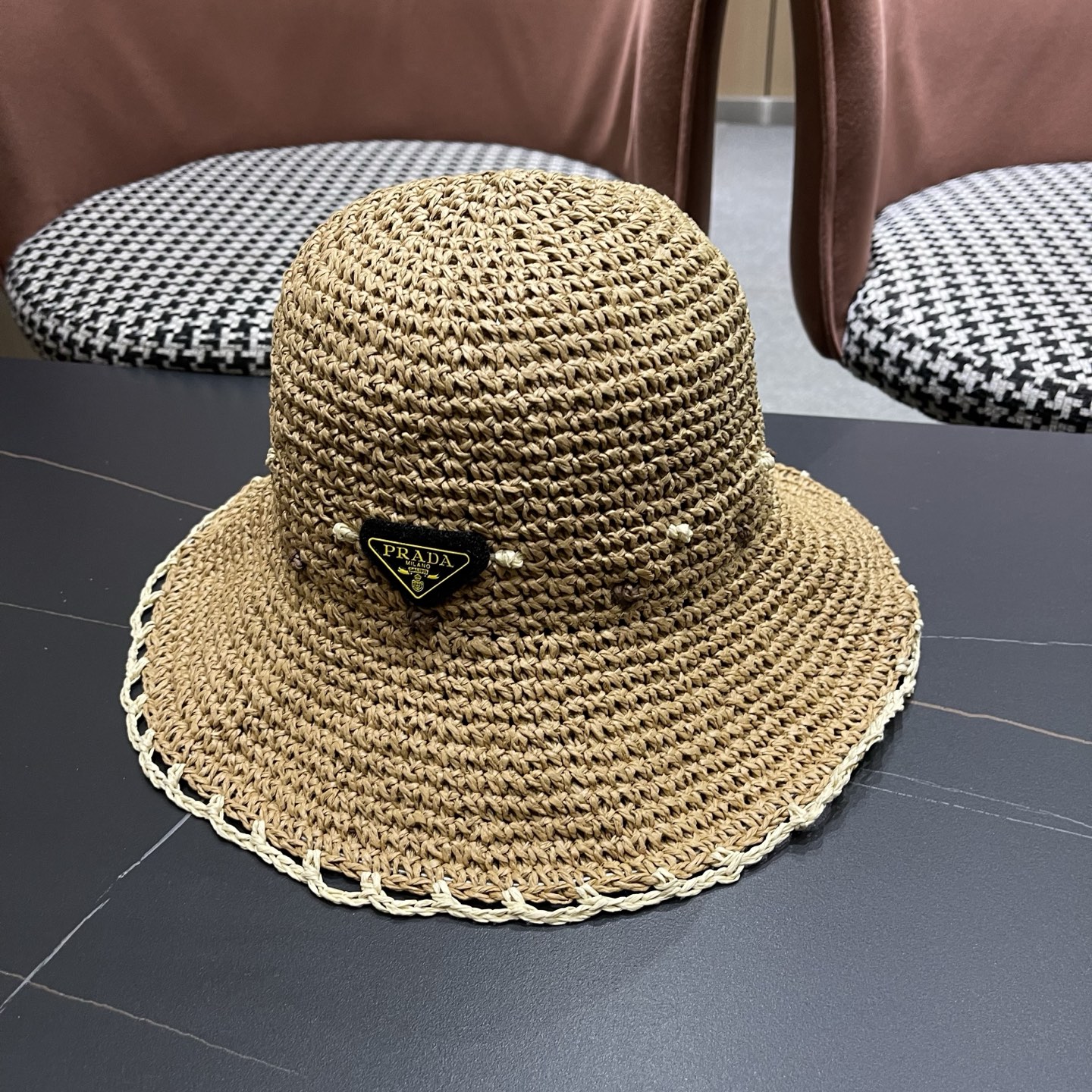 PRADA 普拉达朵澜大帽檐草编帽子女夏季海边度假遮阳防晒草帽户外显脸小渔夫帽
