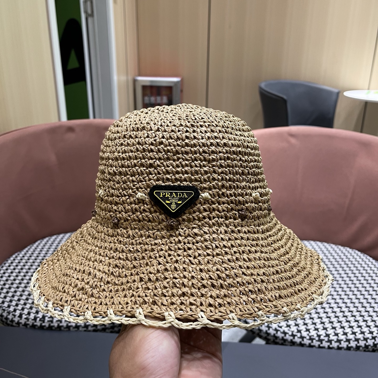 PRADA 普拉达朵澜大帽檐草编帽子女夏季海边度假遮阳防晒草帽户外显脸小渔夫帽