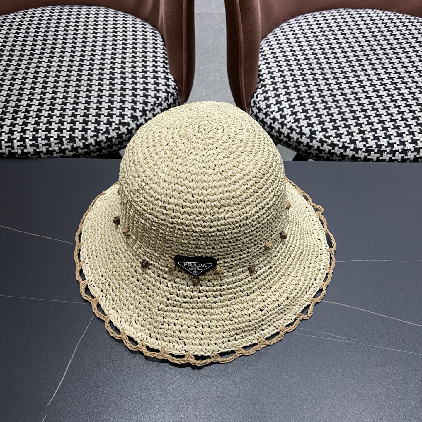 PRADA 普拉达朵澜大帽檐草编帽子女夏季海边度假遮阳防晒草帽户外显脸小渔夫帽