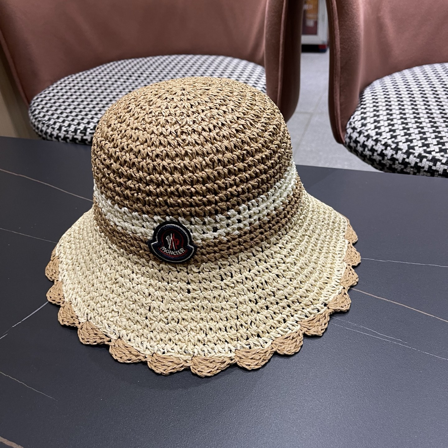 MONCLER（蒙口）夏季韩版沙滩出游撞色条纹遮阳渔夫帽女大檐圆顶显脸小防晒草帽潮